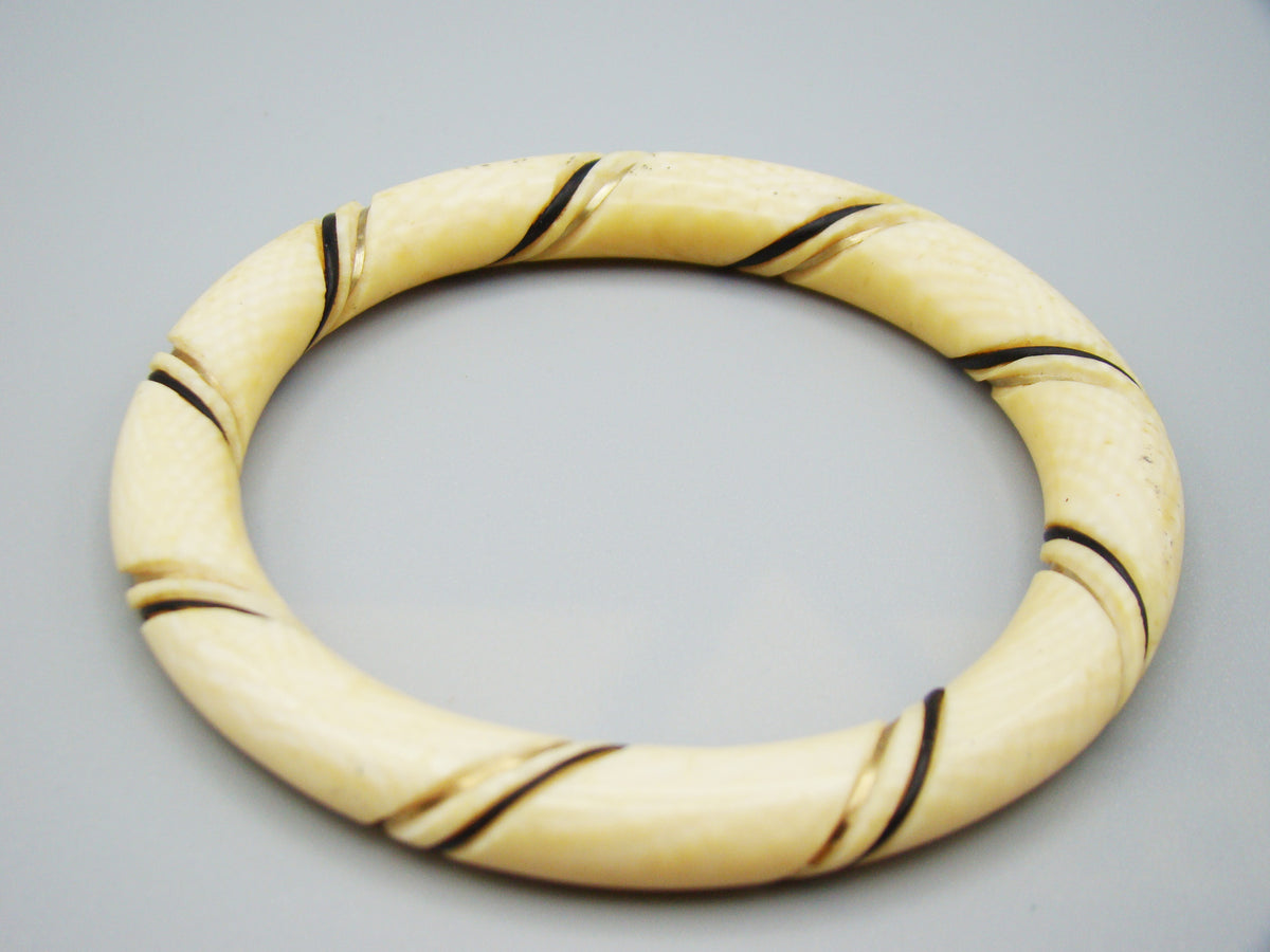 Vintage on sale ivory bracelet