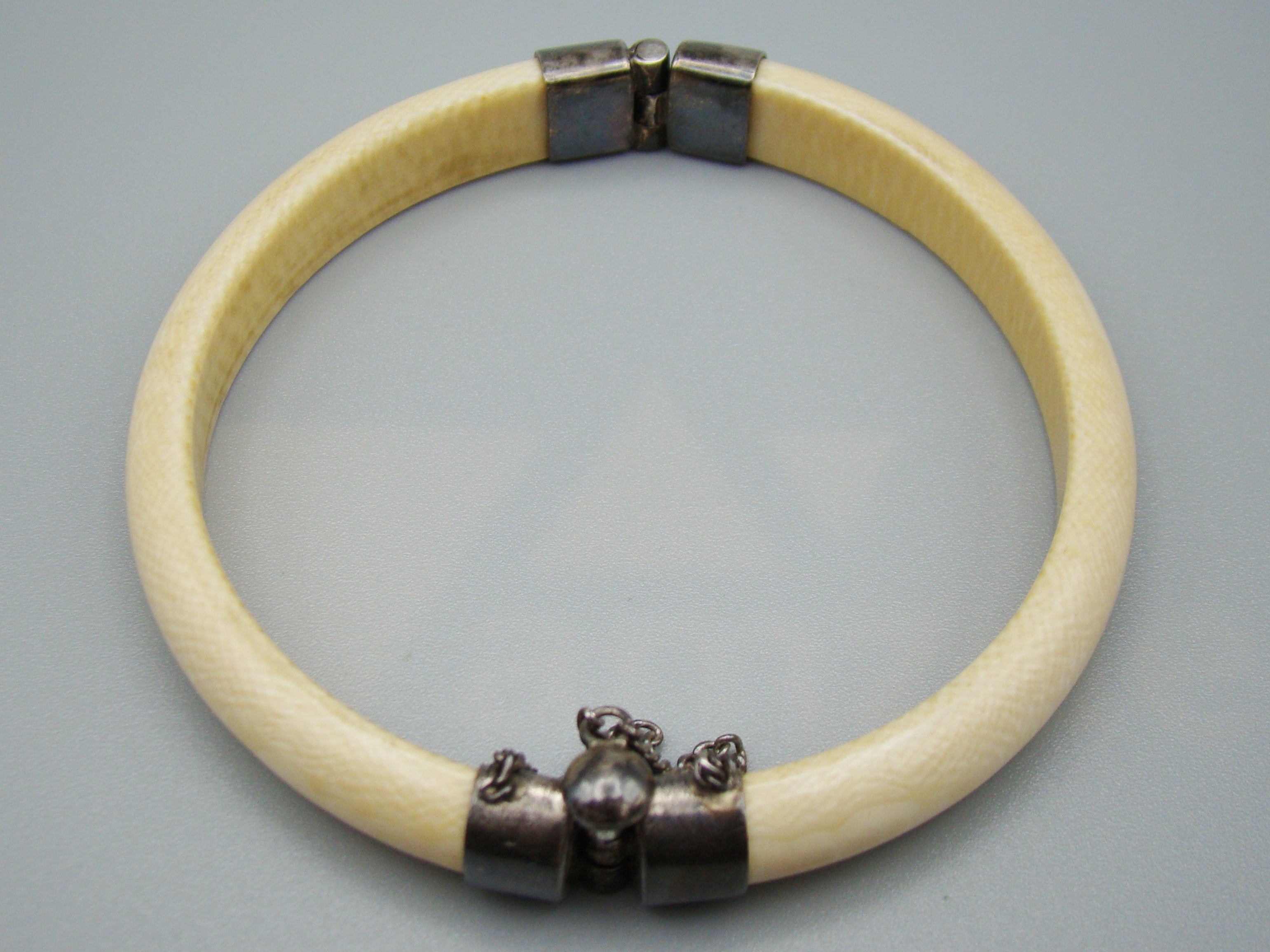 Antique Ivory, Natural Ivory, Ivory Bracelet, Mediterranean Ivory, handcarved Ivory, Asien Ivory, Elephant Ivory