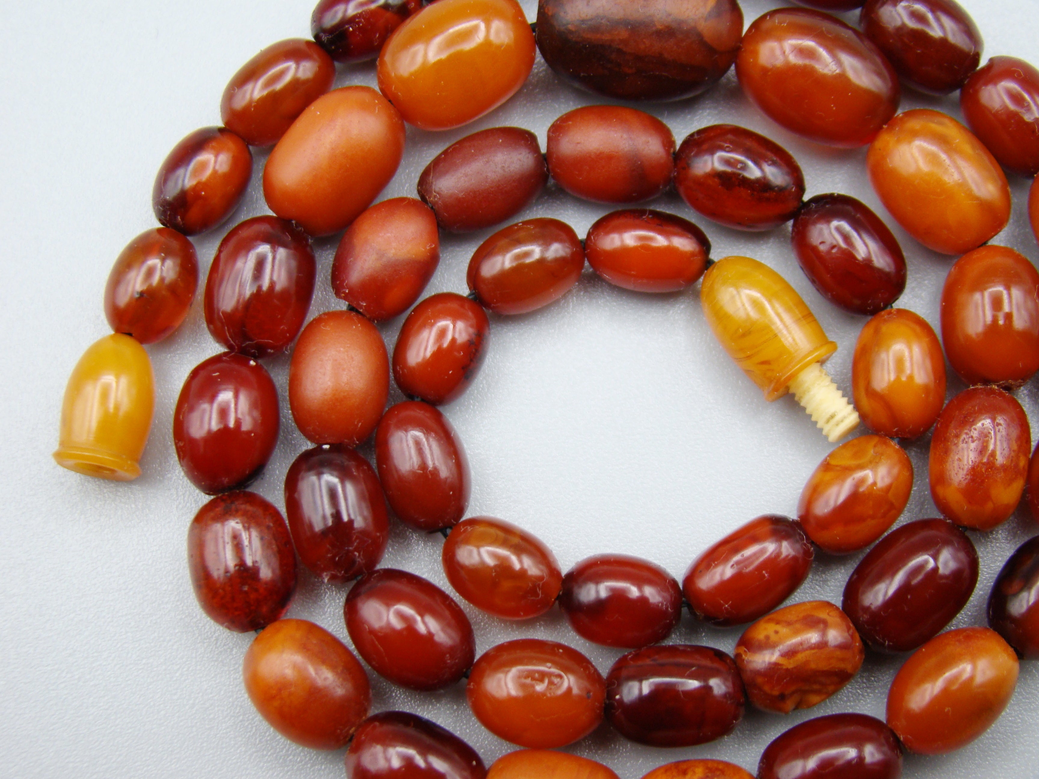 baltic amber, amber, antique, amber beads, egg Yolk, amber chain, Rosary beads, مسبحة, Masbaha, Muslim prayer beads حبيت الدورة ,العنبر الهندى