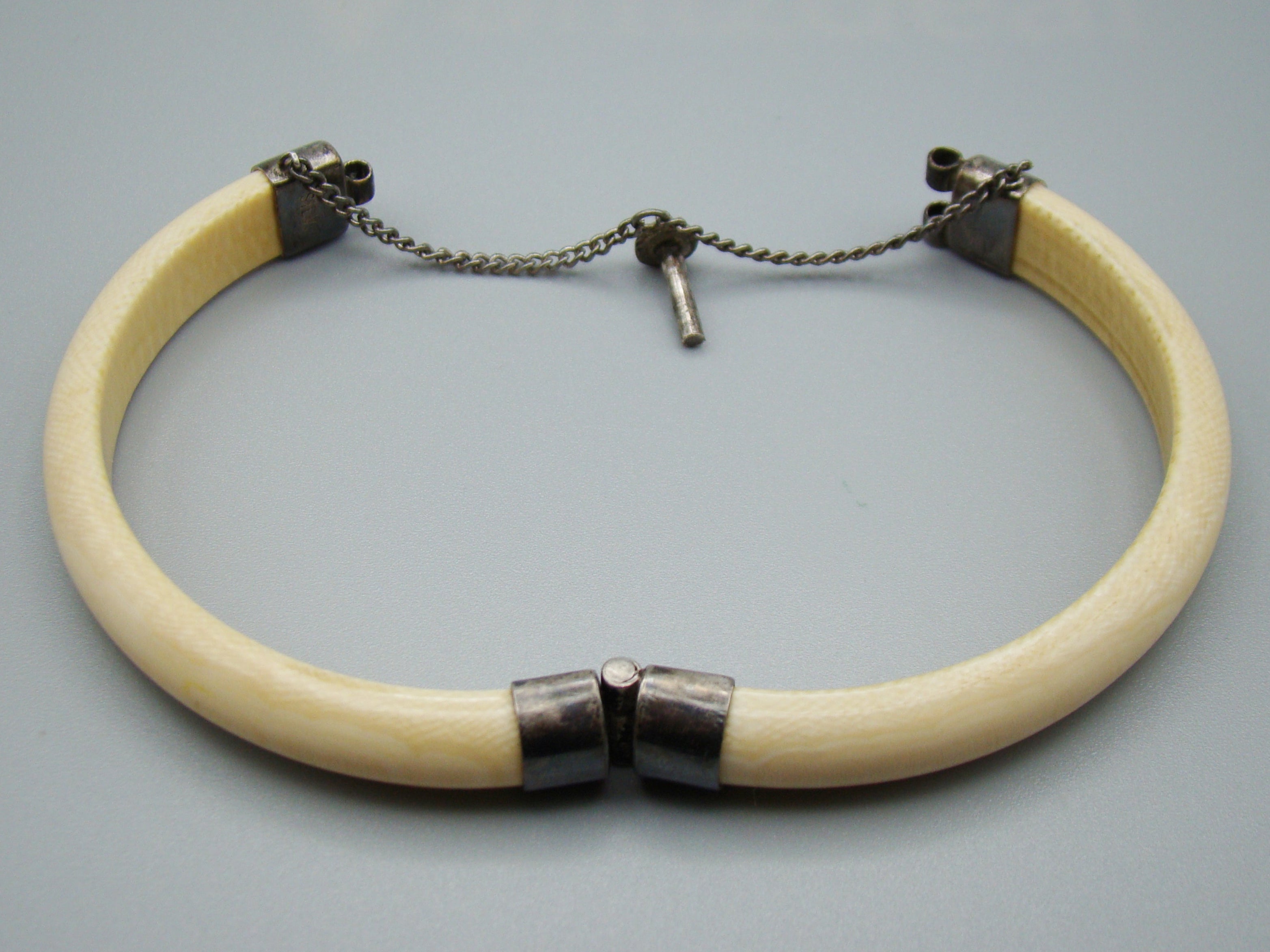 Antique Ivory, Natural Ivory, Ivory Bracelet, Mediterranean Ivory, handcarved Ivory, Asien Ivory, Elephant Ivory