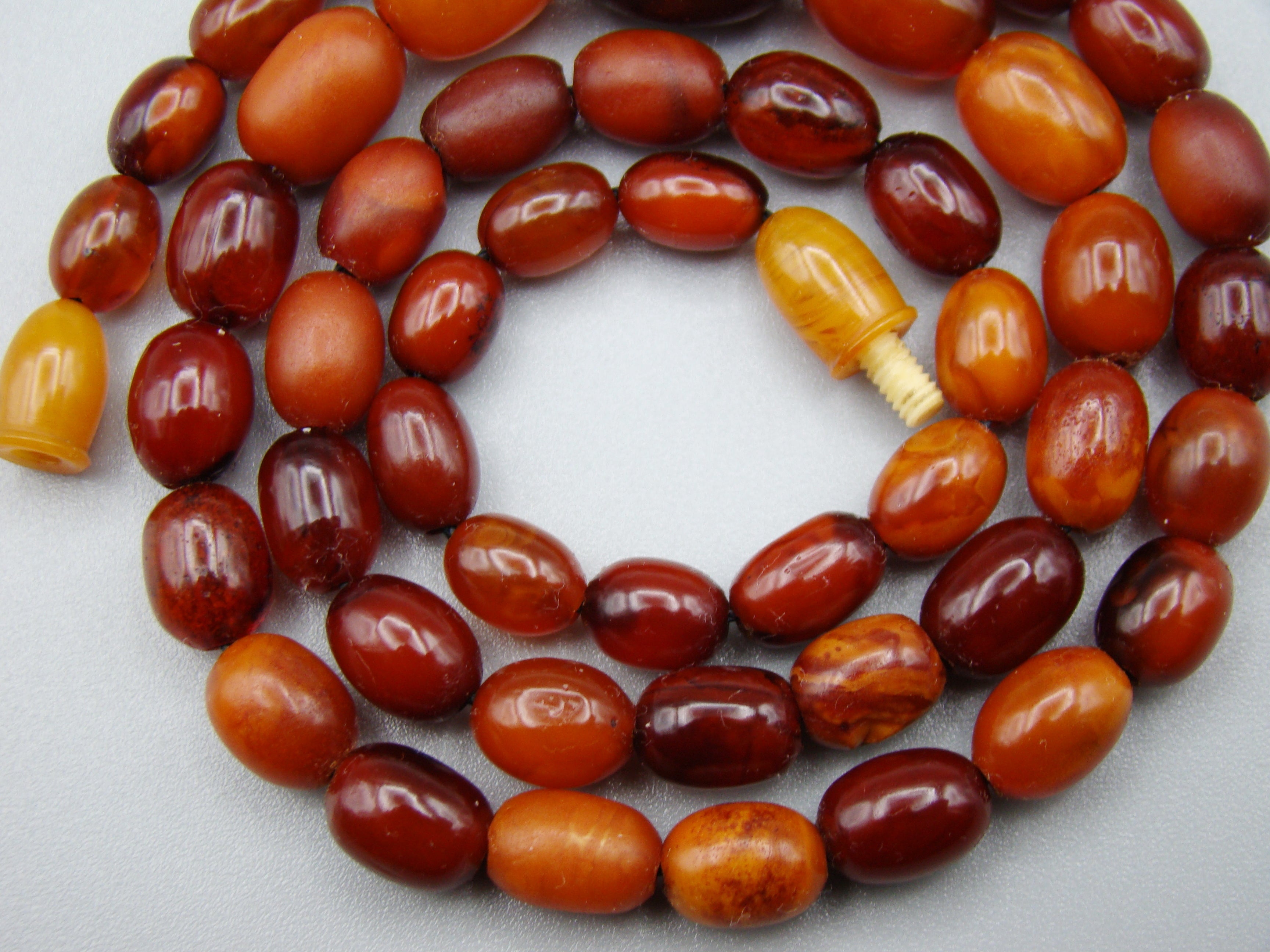 baltic amber, amber, antique, amber beads, egg Yolk, amber chain, Rosary beads, مسبحة, Masbaha, Muslim prayer beads حبيت الدورة ,العنبر الهندى