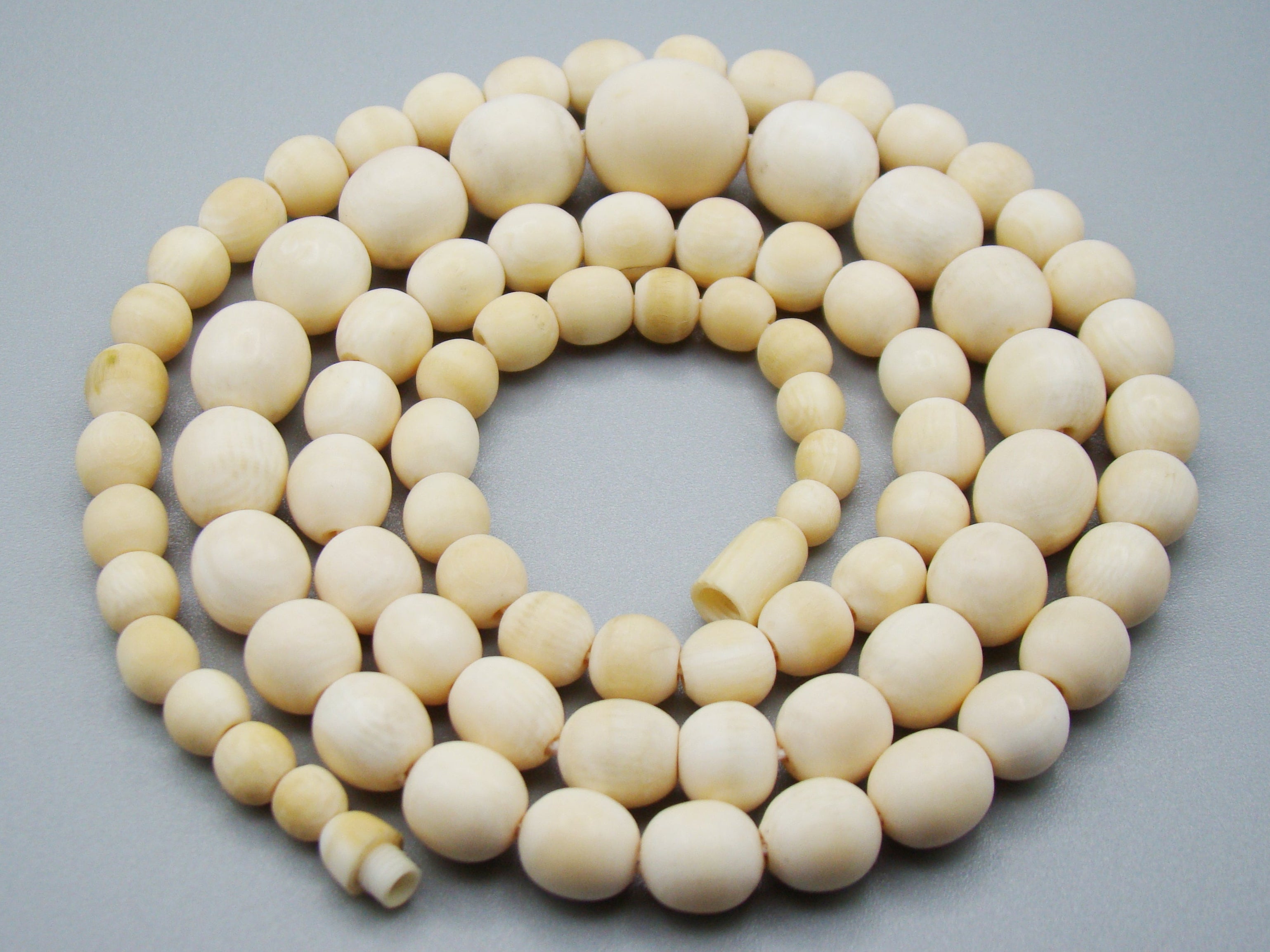 Antique Ivory, Natural Ivory, Ivory Necklace, Mediterranean Ivory, handcarved Ivory, Asien Ivory, Elephant Ivory, Ivory Chain