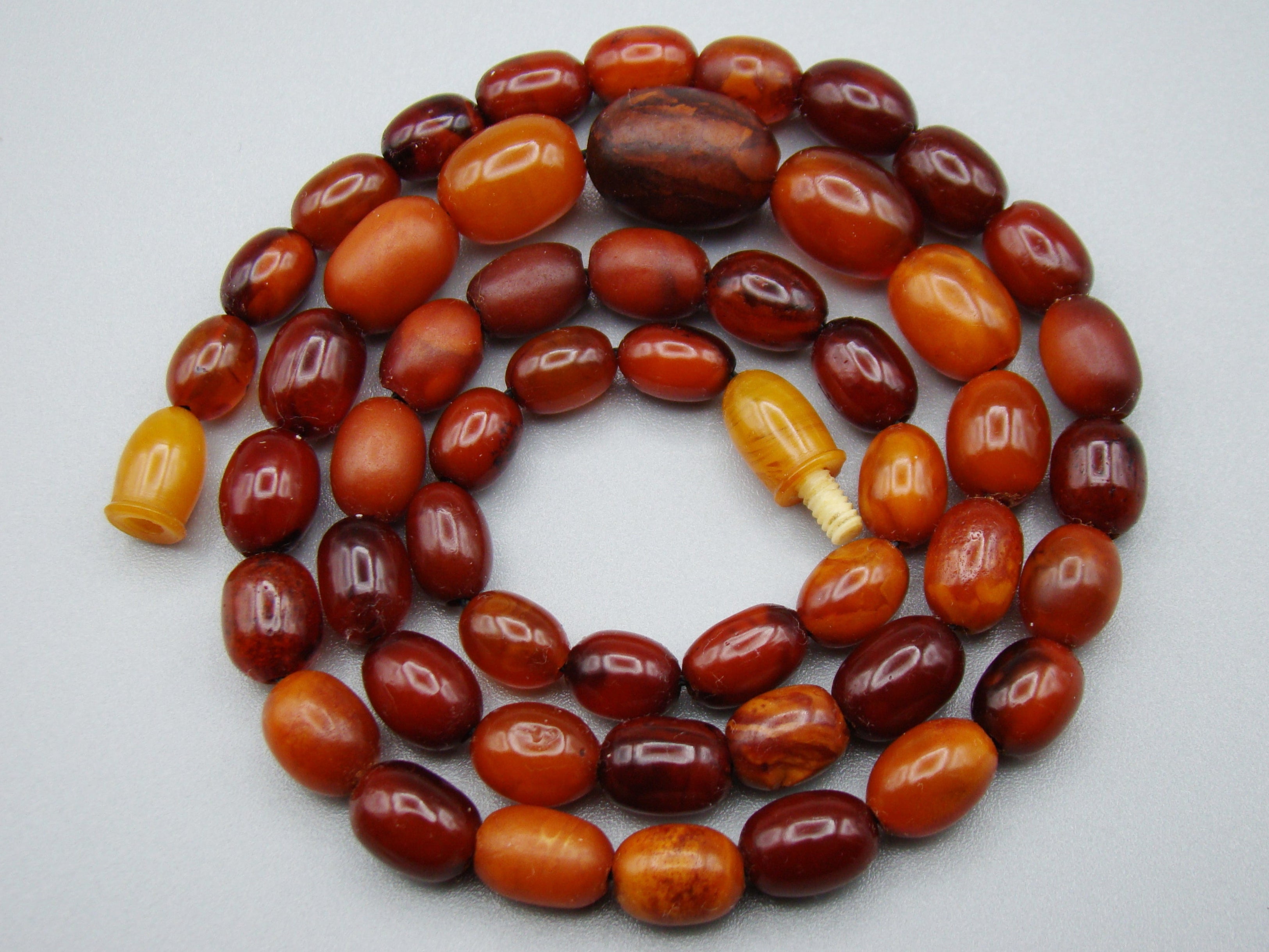 baltic amber, amber, antique, amber beads, egg Yolk, amber chain, Rosary beads, مسبحة, Masbaha, Muslim prayer beads حبيت الدورة ,العنبر الهندى