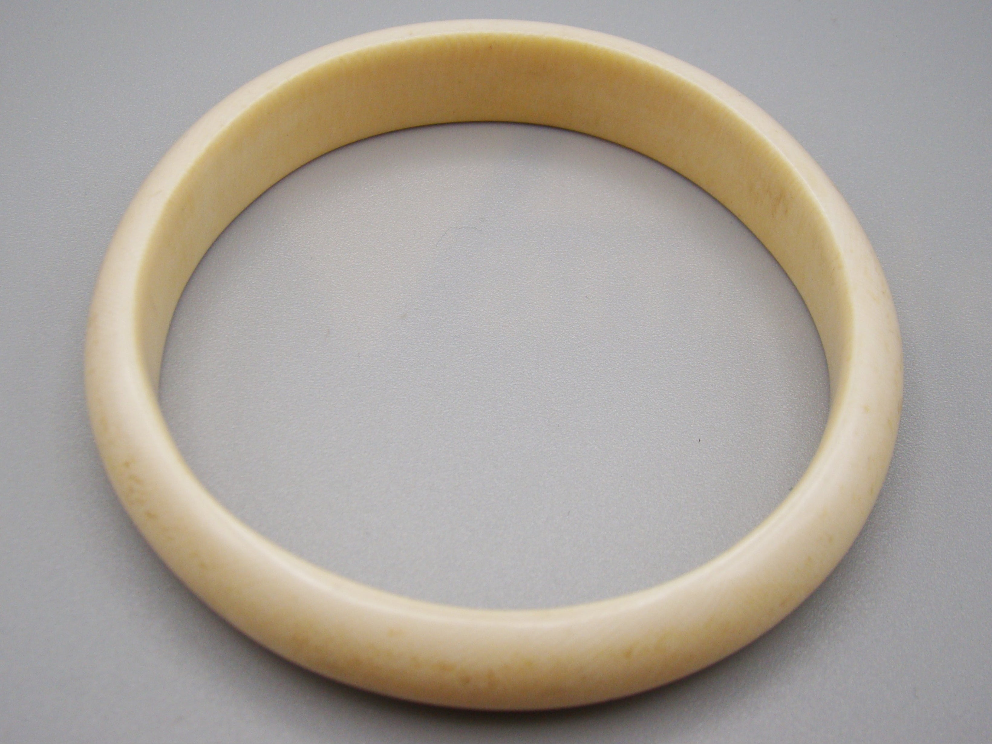 Antique Natural Elephant Ivory Bracelet - Kingdom of Antique Arts