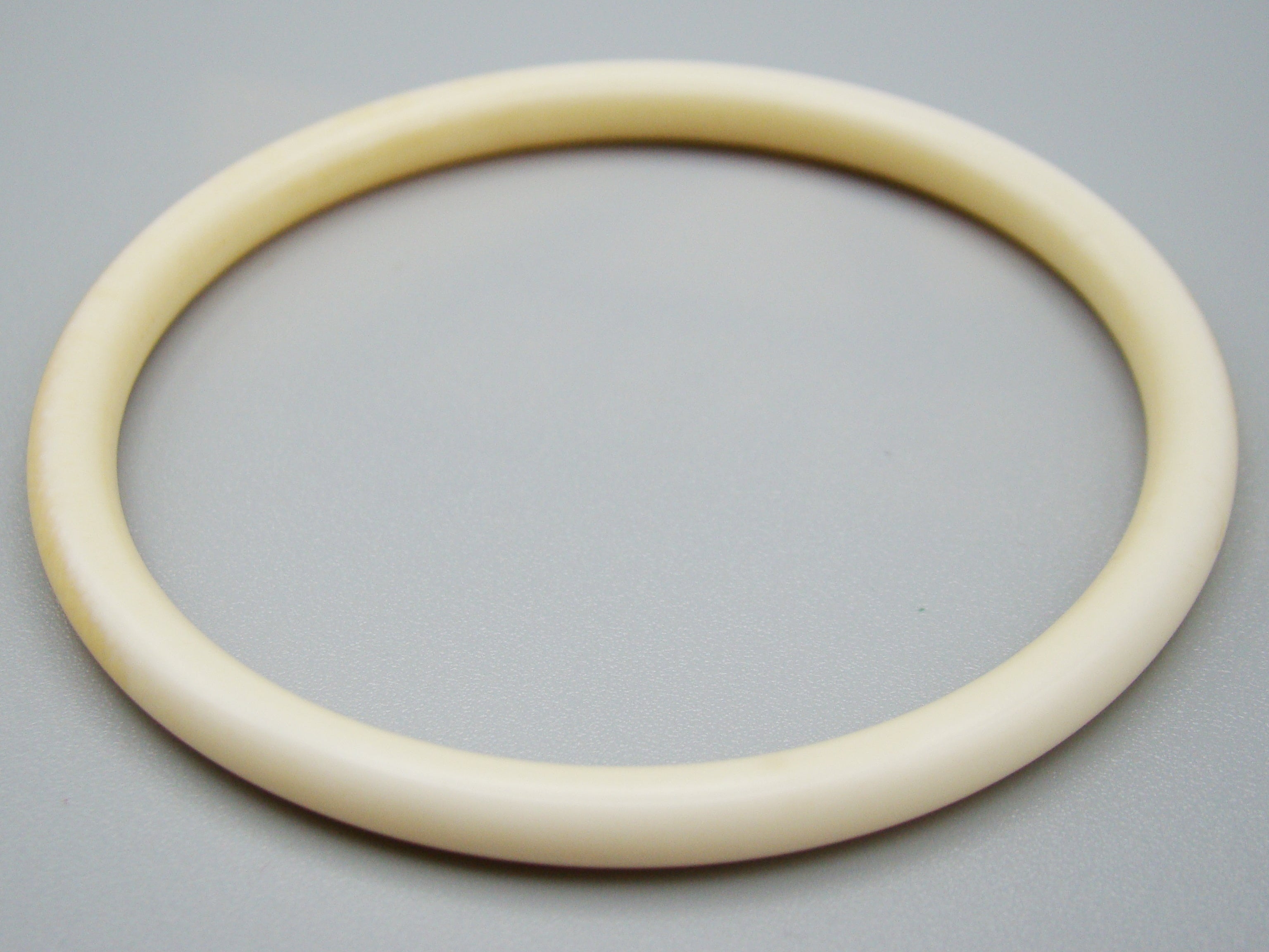 Antique Natural Elephant Ivory Bracelet - Kingdom of Antique Arts