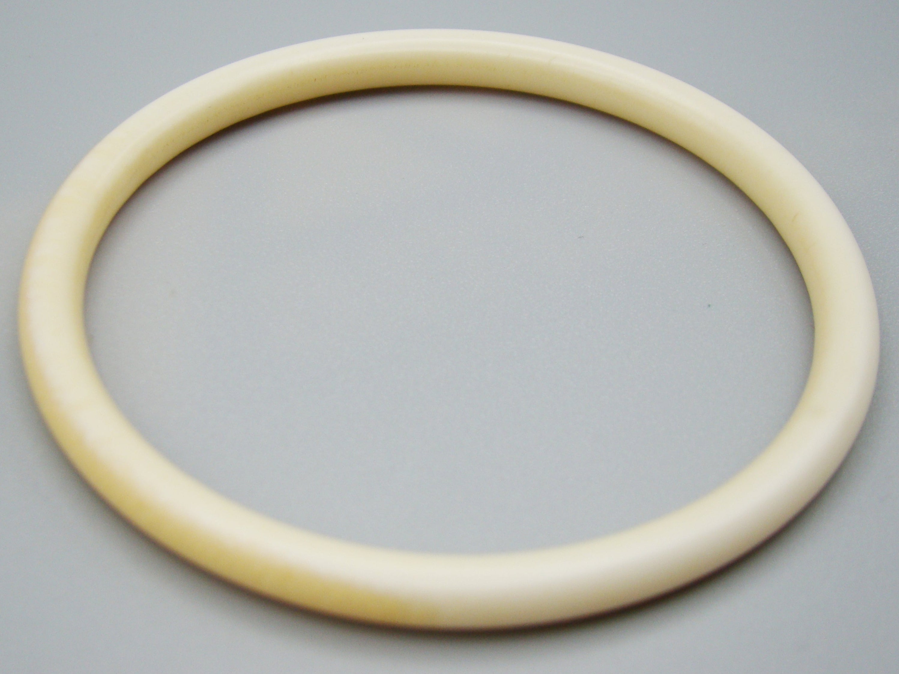 Antique Natural Elephant Ivory Bracelet - Kingdom of Antique Arts