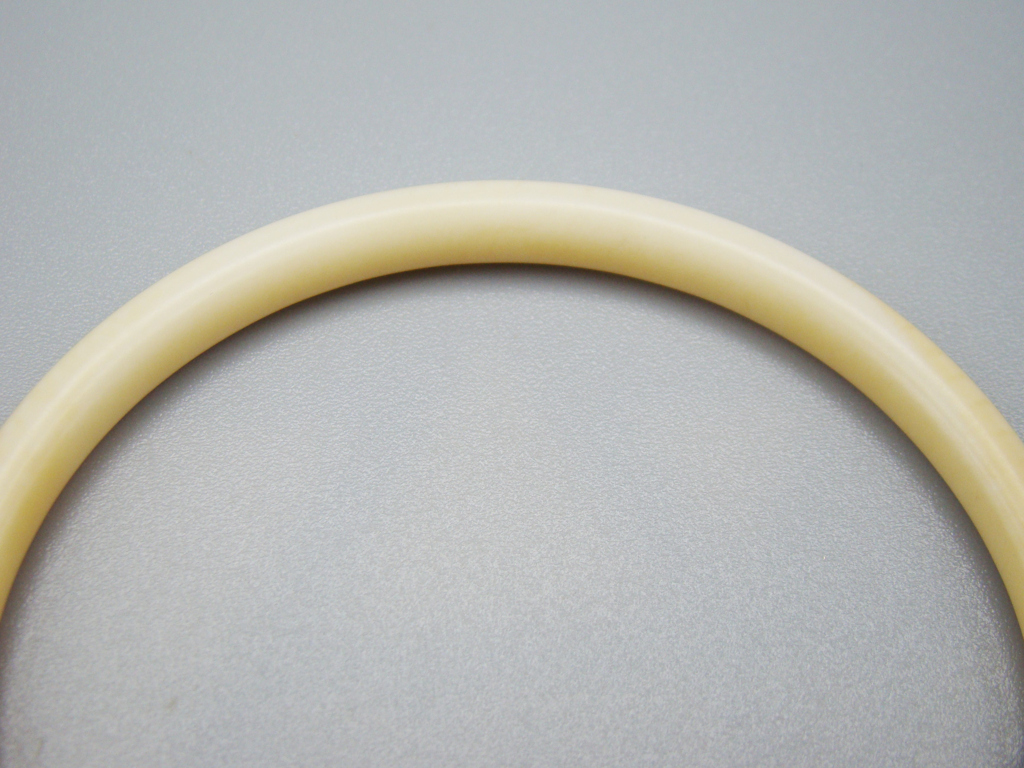 Antique Ivory, Natural Ivory, Ivory Bracelet, Mediterranean Ivory, handcarved Ivory, Asien Ivory, Elephant Ivory