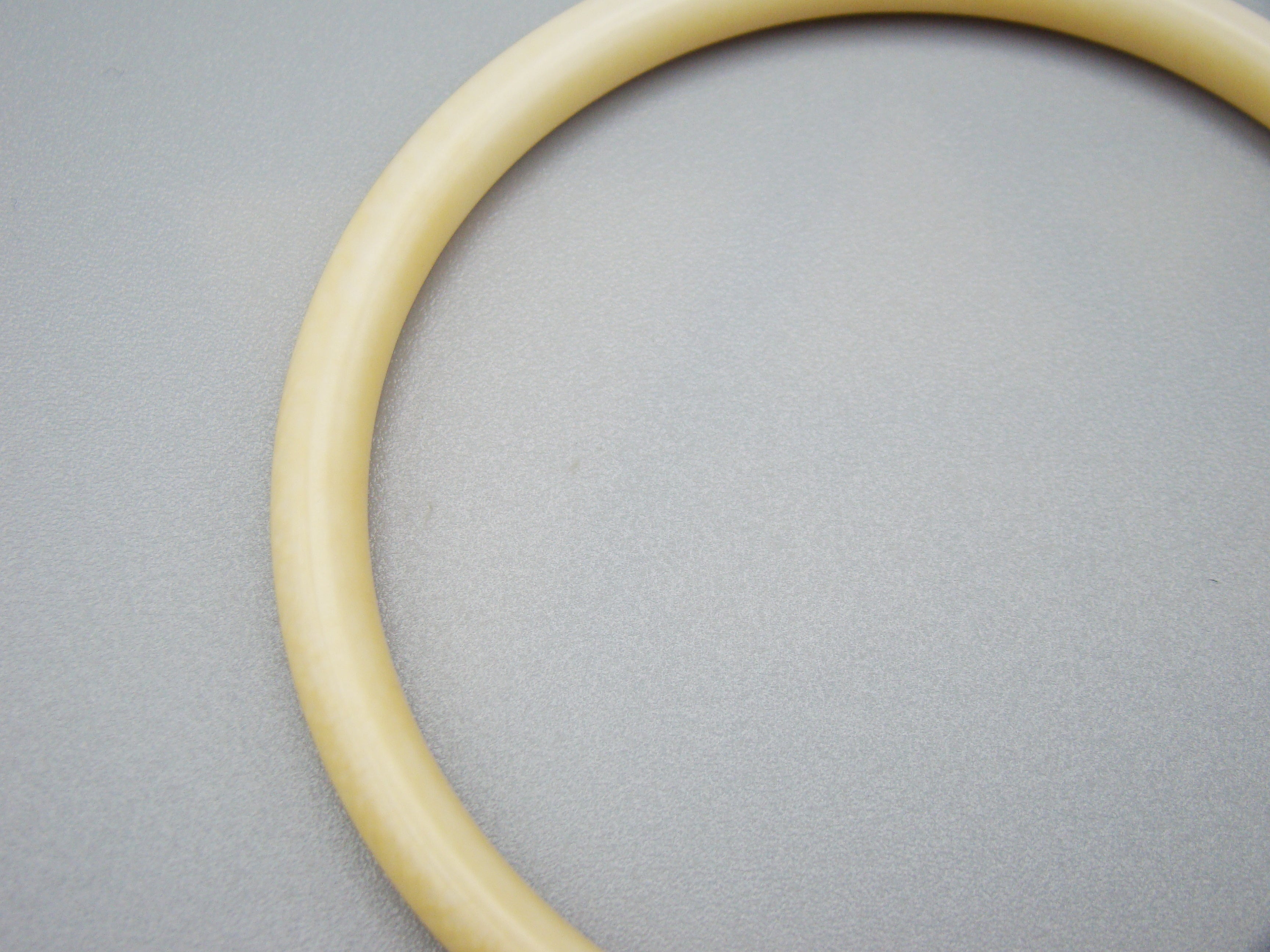 Antique Ivory, Natural Ivory, Ivory Bracelet, Mediterranean Ivory, handcarved Ivory, Asien Ivory, Elephant Ivory