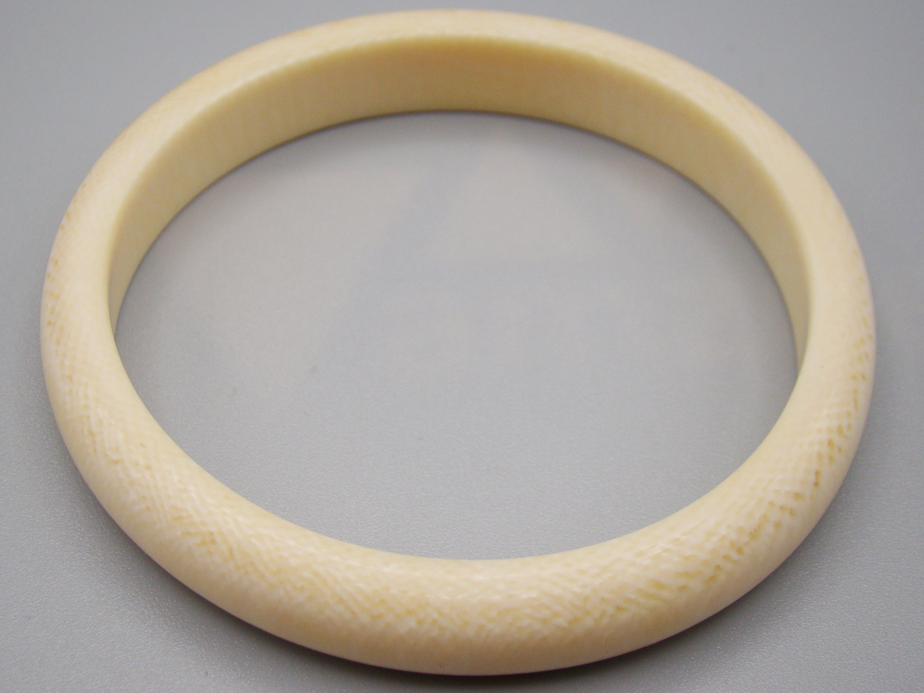 Antique Natural Elephant Ivory Bracelet - Kingdom of Antique Arts