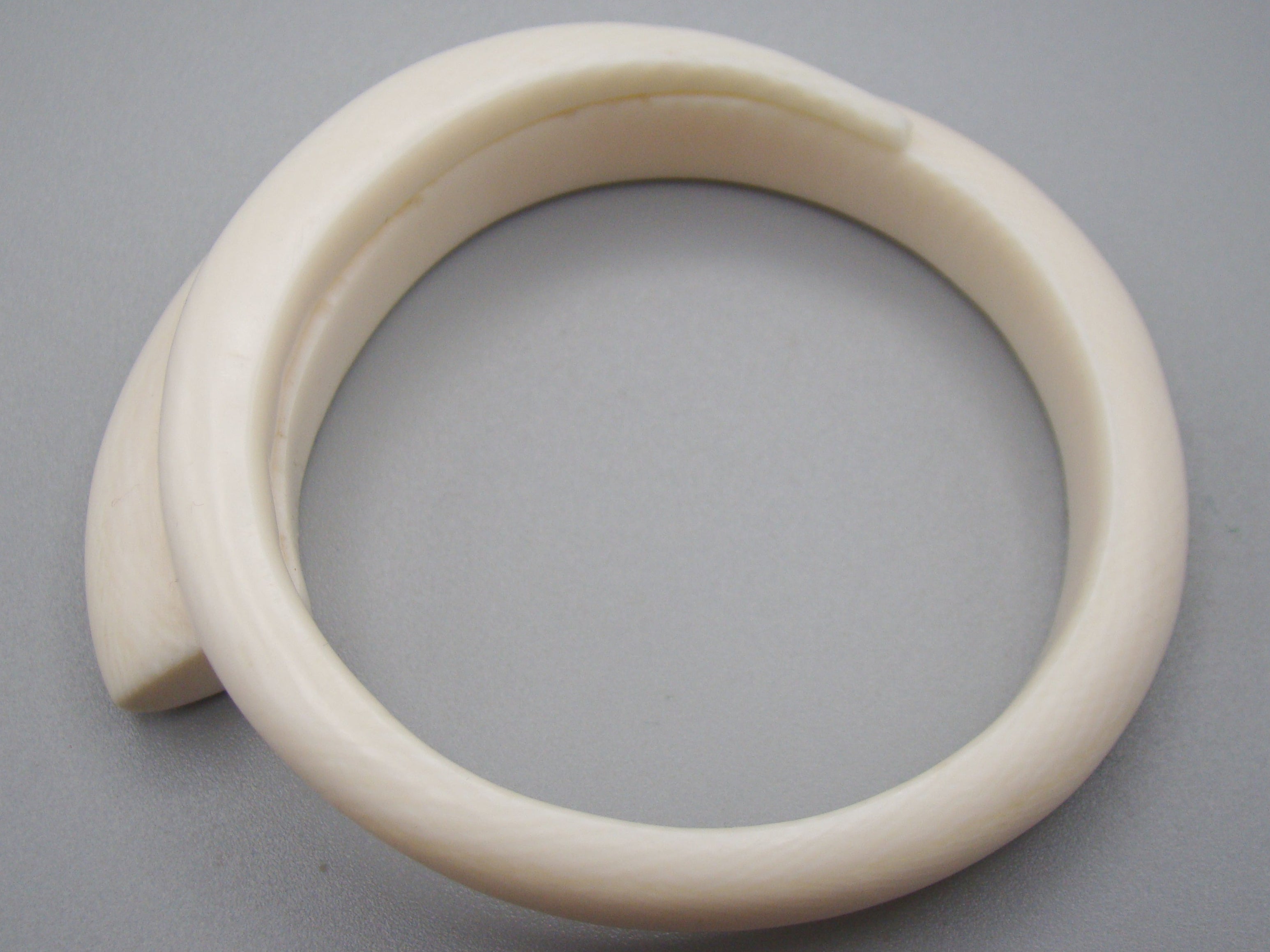 Antique Natural Elephant Ivory Bracelet - Kingdom of Antique Arts