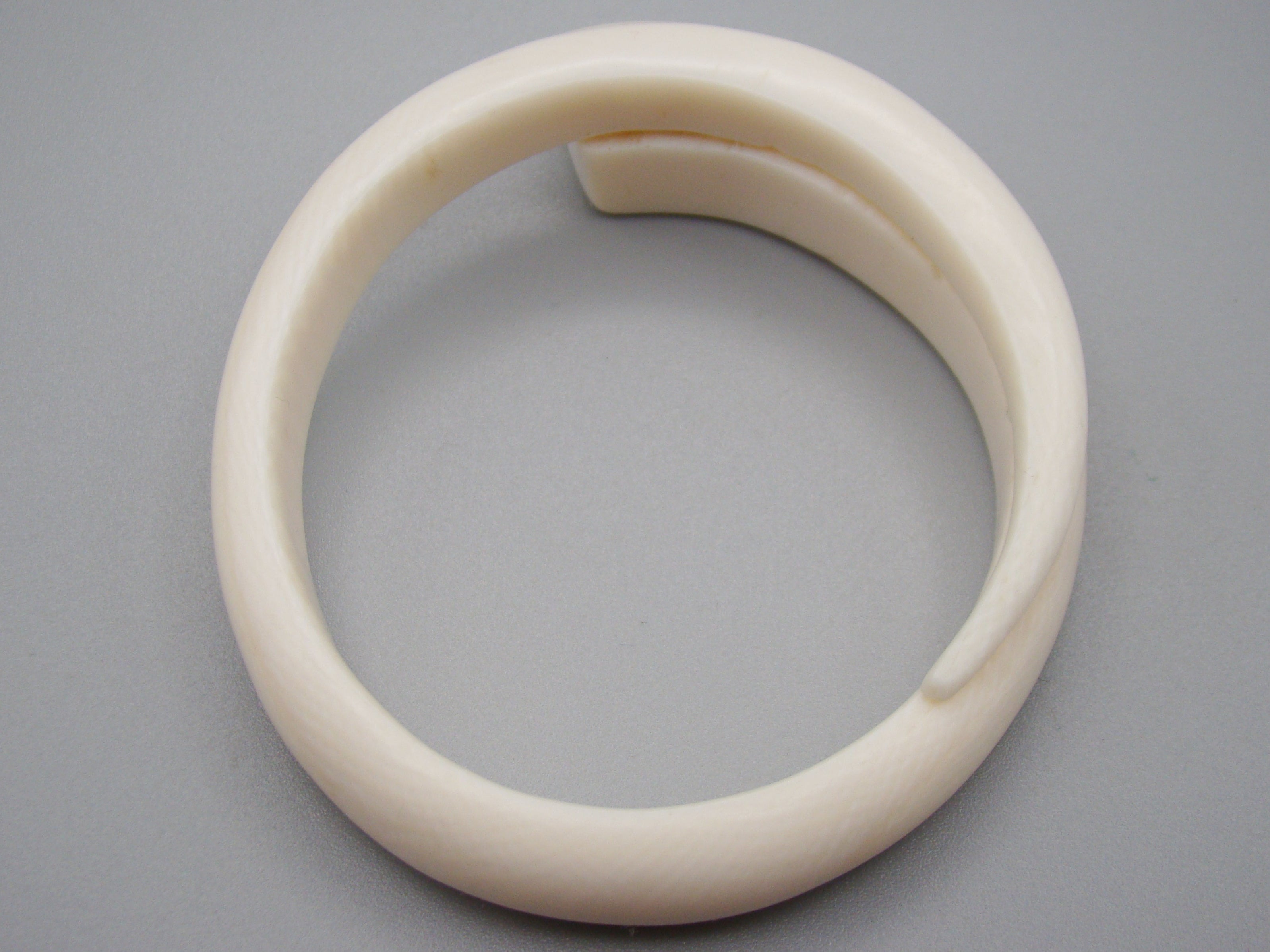Antique Natural Elephant Ivory Bracelet - Kingdom of Antique Arts