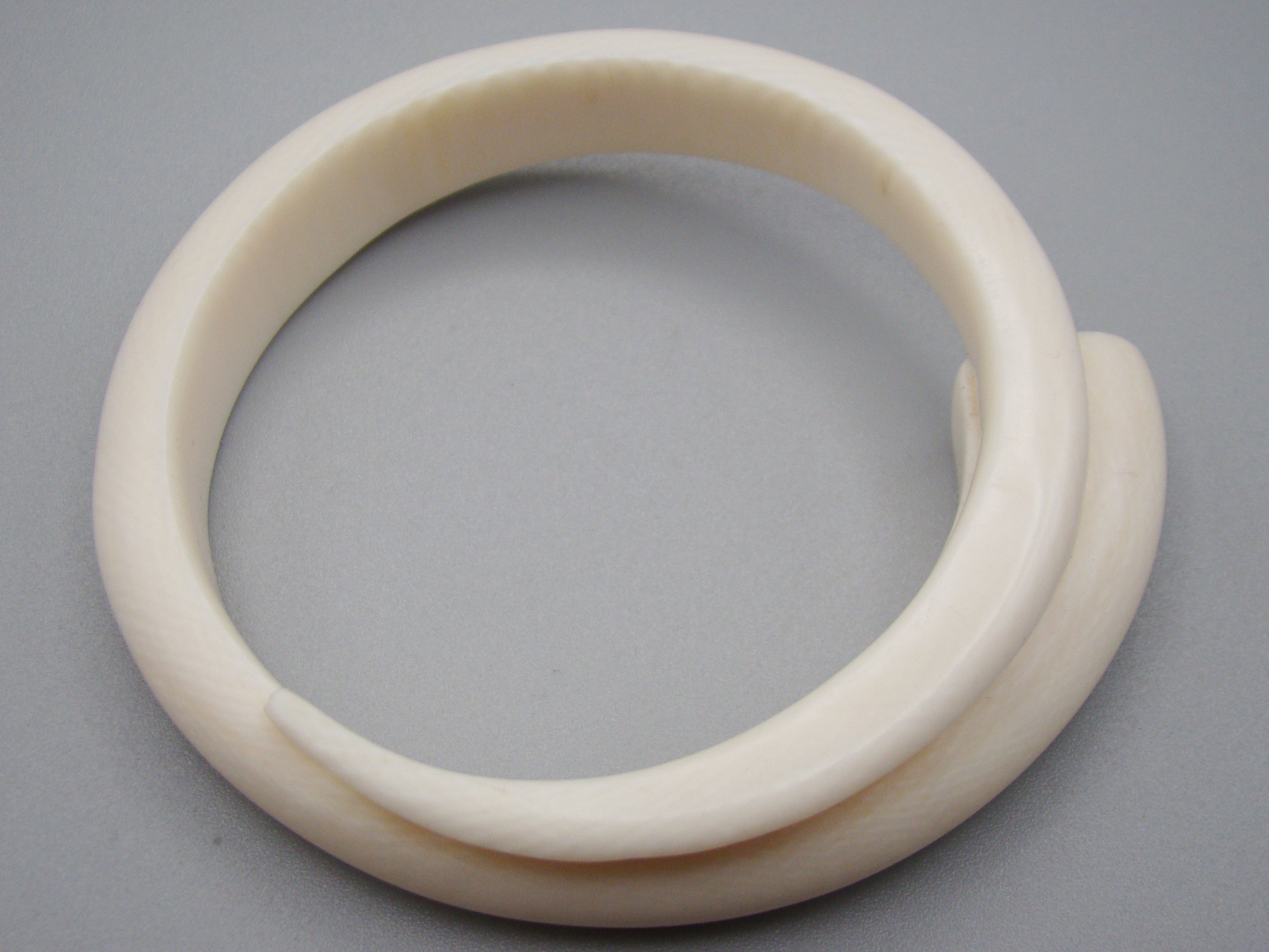 Antique Natural Elephant Ivory Bracelet - Kingdom of Antique Arts