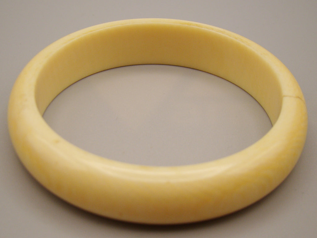 Antique Ivory, Natural Ivory, Ivory Bracelet, Mediterranean Ivory, handcarved Ivory, Asien Ivory, Elephant Ivory