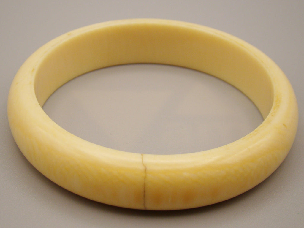 Antique Ivory, Natural Ivory, Ivory Bracelet, Mediterranean Ivory, handcarved Ivory, Asien Ivory, Elephant Ivory