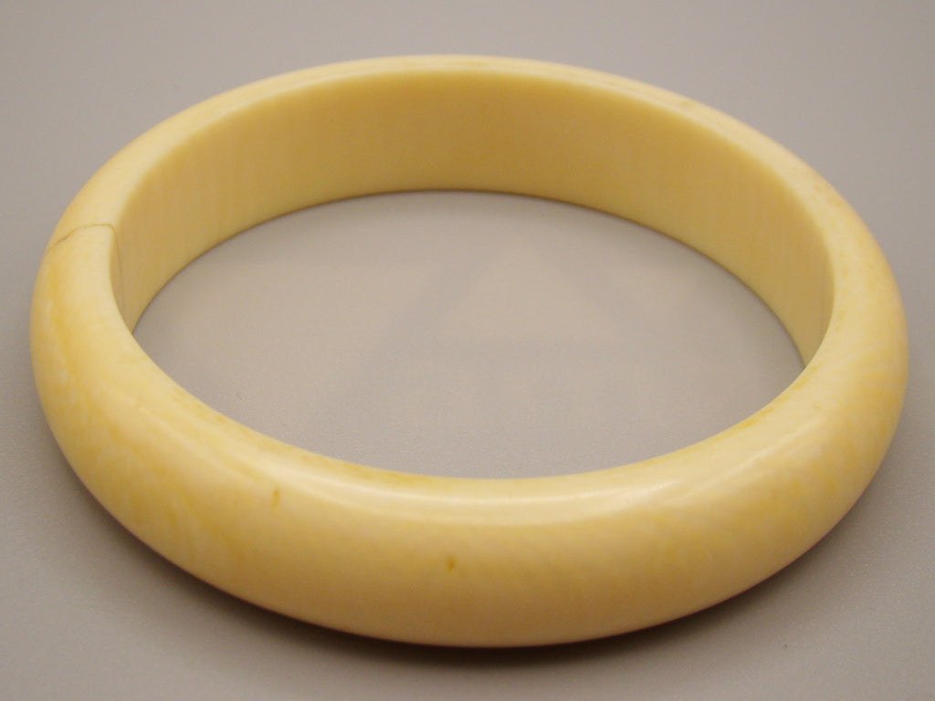 Antique Ivory, Natural Ivory, Ivory Bracelet, Mediterranean Ivory, handcarved Ivory, Asien Ivory, Elephant Ivory