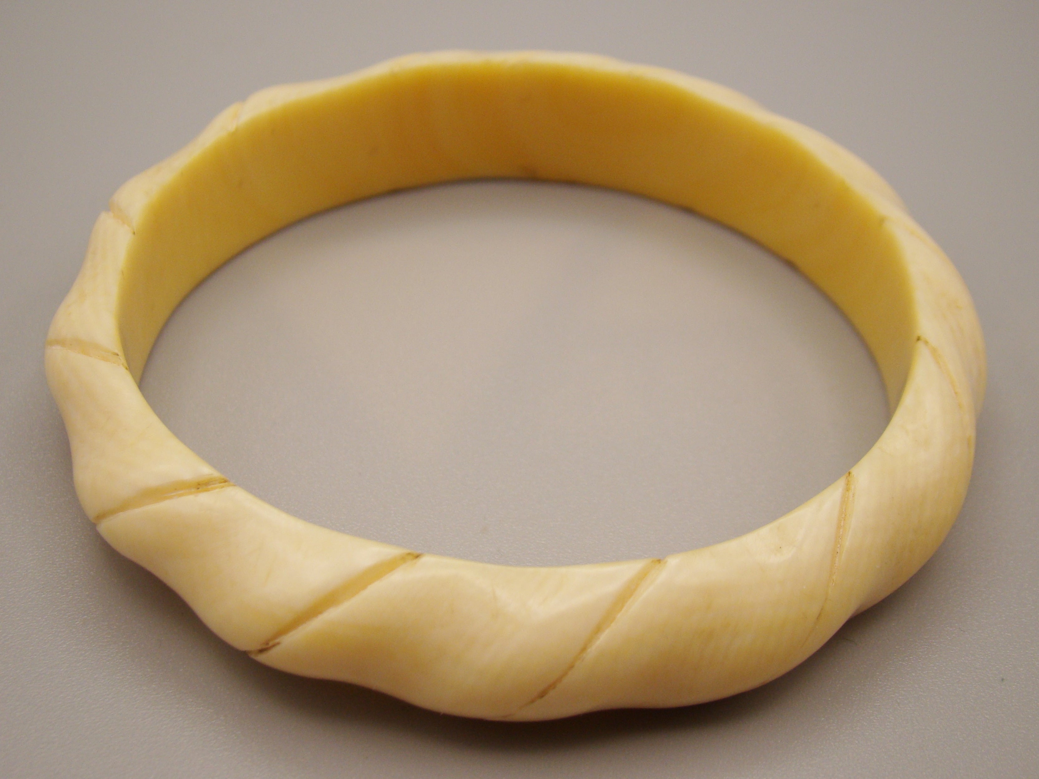 Antique Natural Elephant Ivory Bracelet - Kingdom of Antique Arts