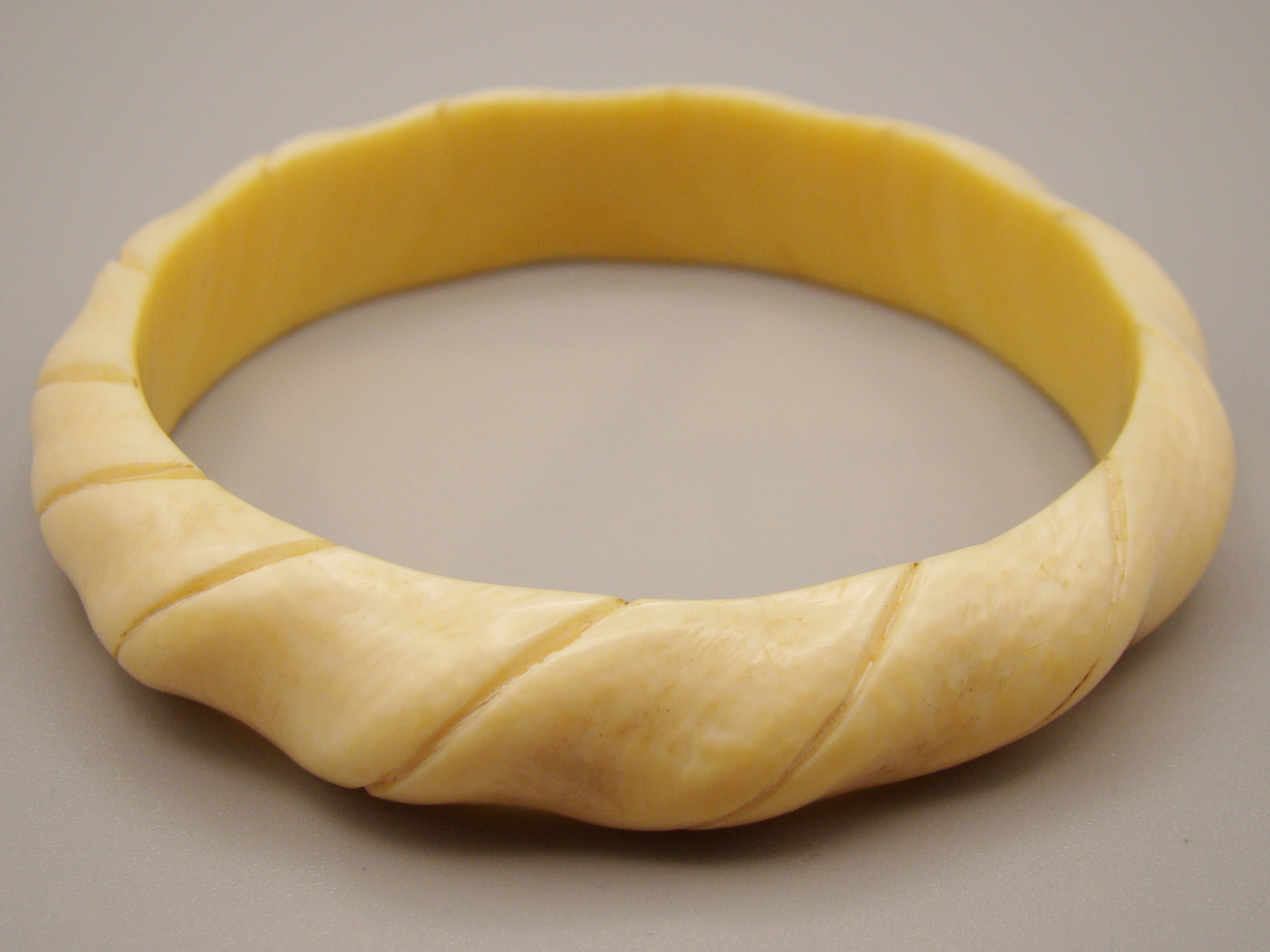 Antique Natural Elephant Ivory Bracelet - Kingdom of Antique Arts