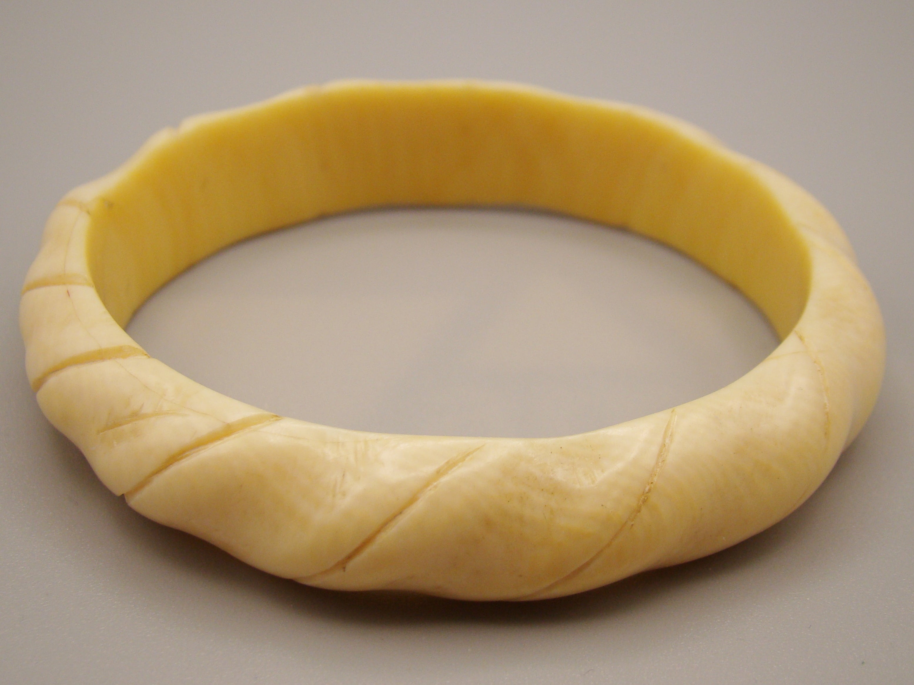 Antique Natural Elephant Ivory Bracelet - Kingdom of Antique Arts