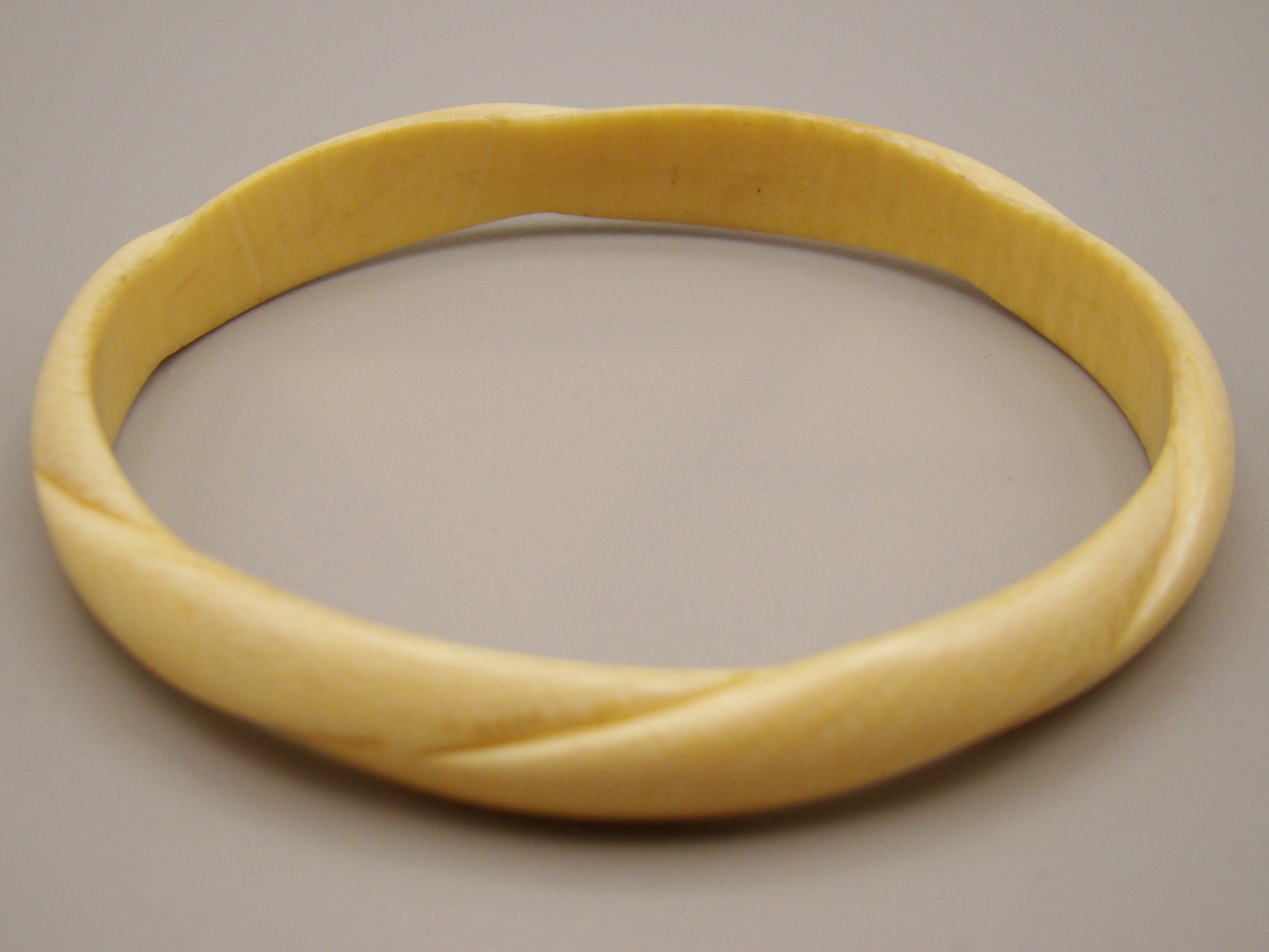 Antique Natural Elephant Ivory Bracelet - Kingdom of Antique Arts