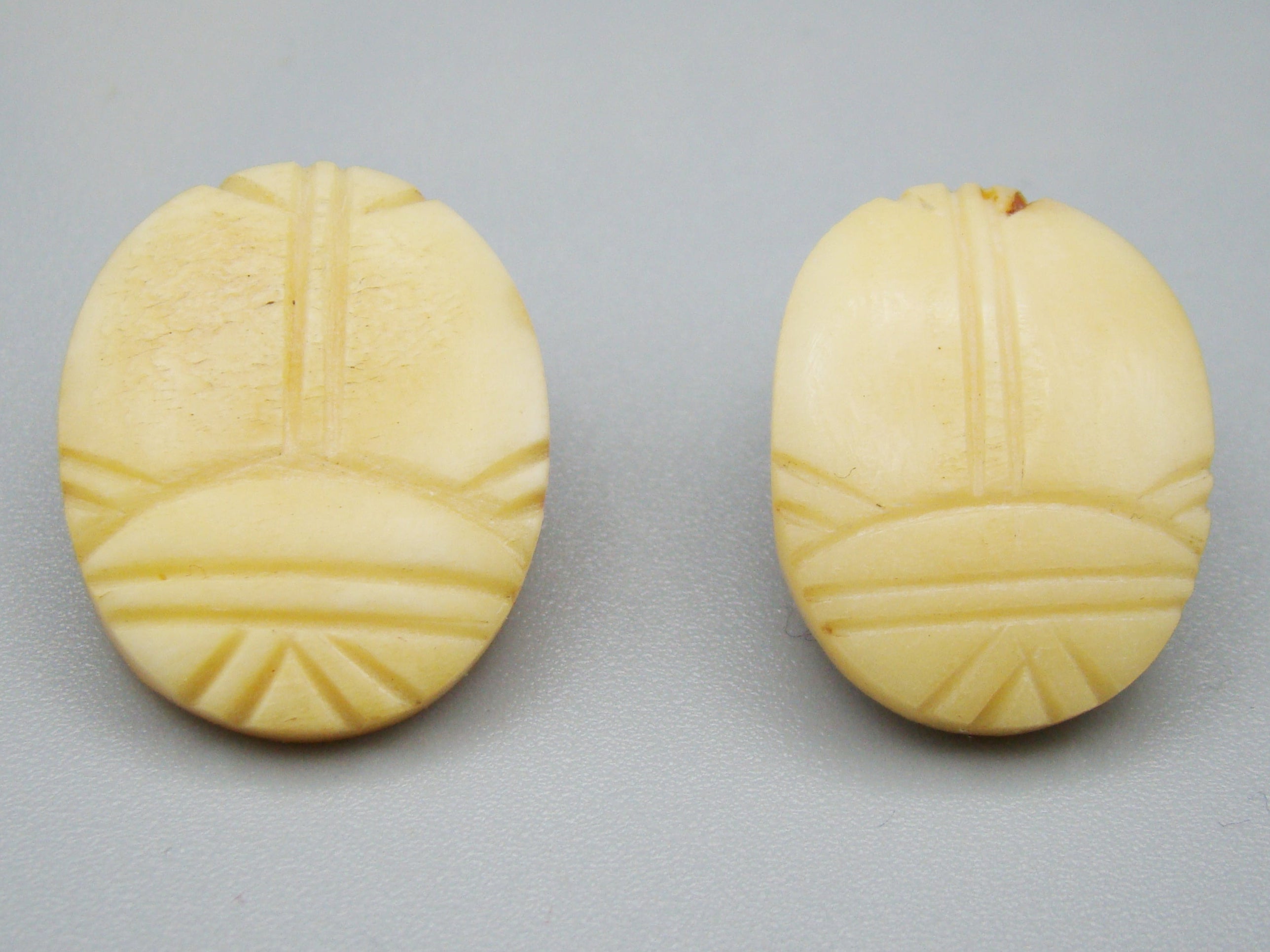 Antique Bone, Natural Bone, Bone necklace, Mediterranean Bone, handcarved bone, Asien Bone