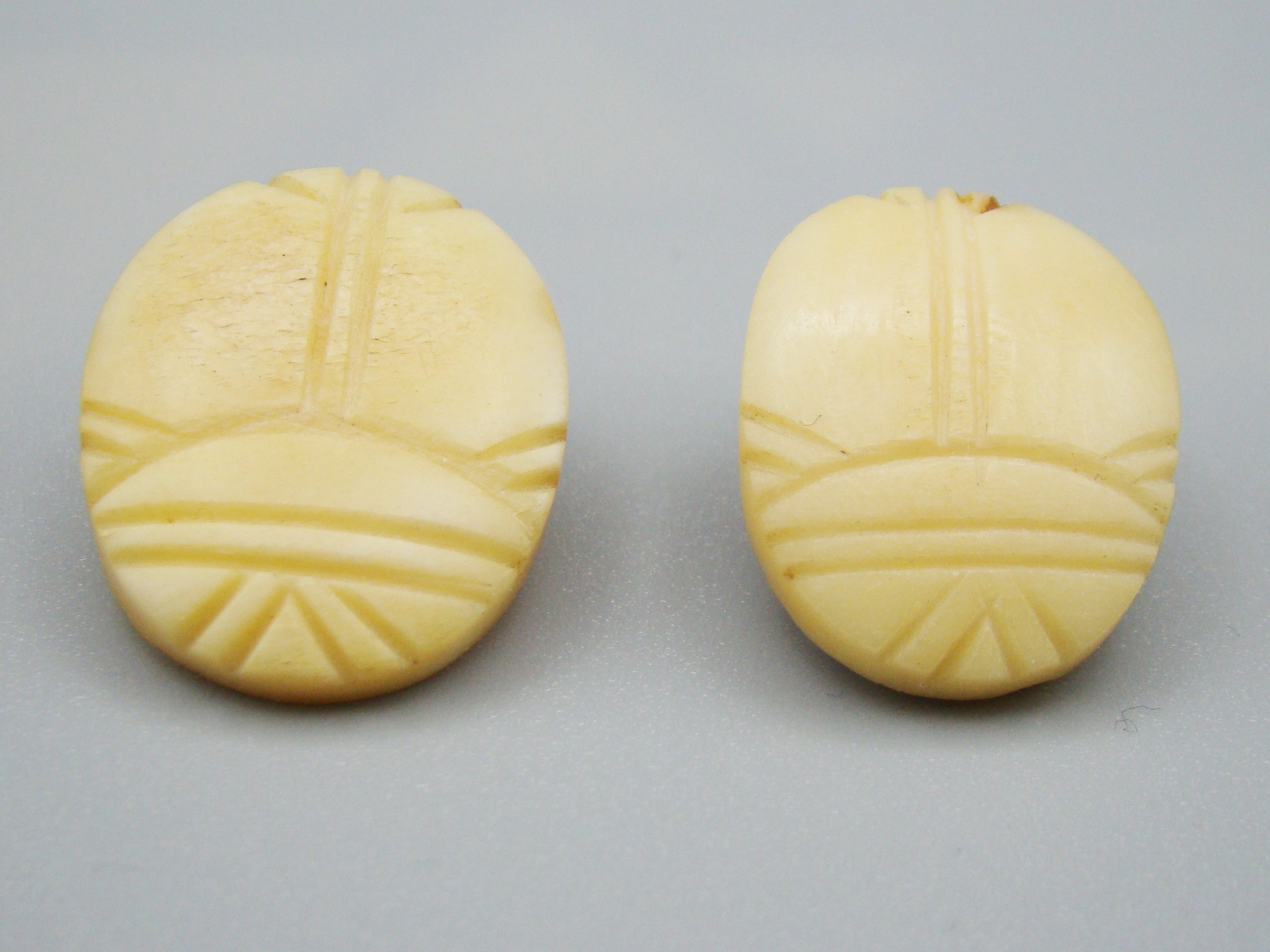 Antique Bone, Natural Bone, Bone necklace, Mediterranean Bone, handcarved bone, Asien Bone