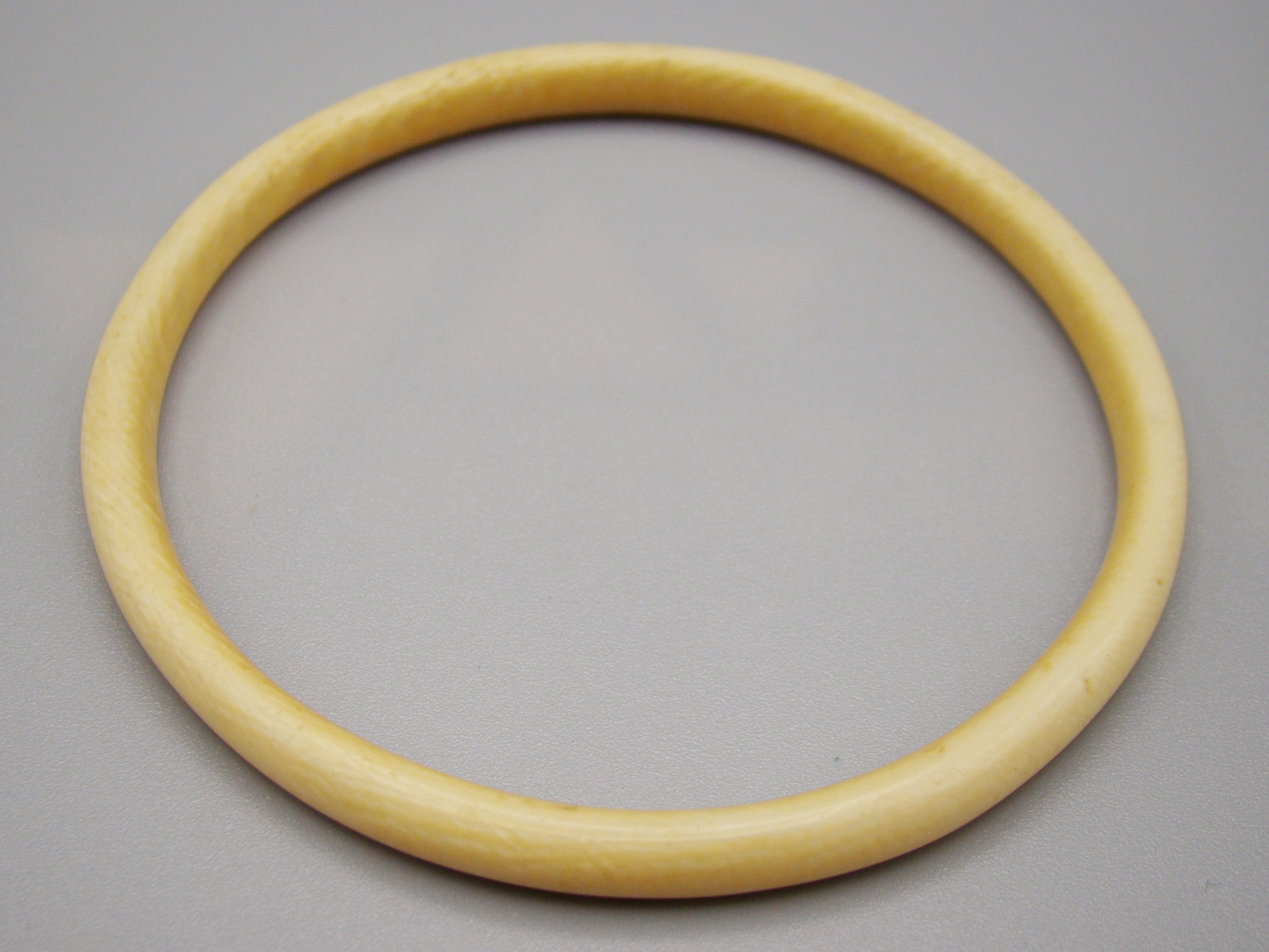 Antique Natural Elephant Ivory Bracelet - Kingdom of Antique Arts