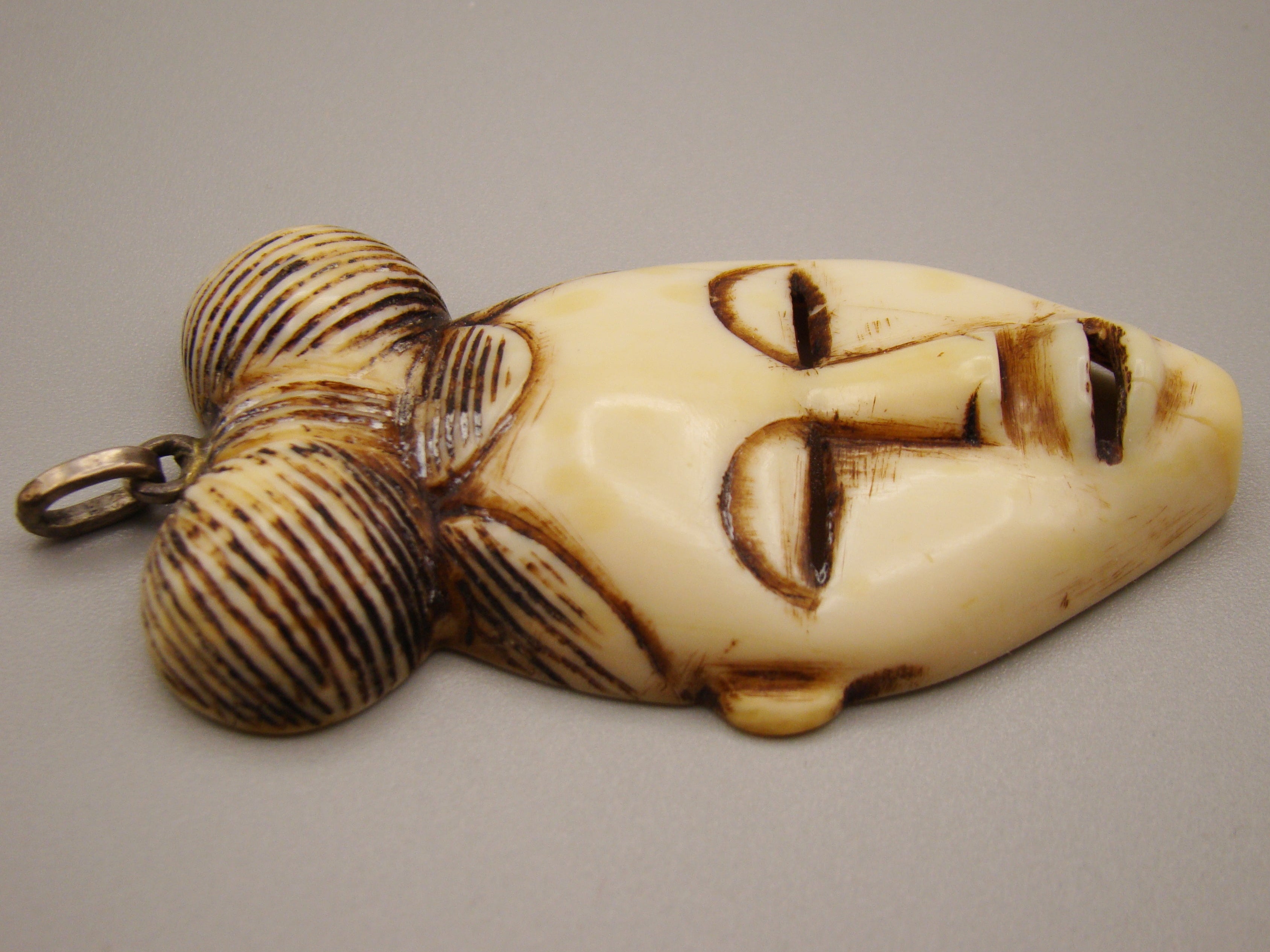 Antique Ivory, Natural Ivory, Mediterranean Ivory, handcarved Ivory, Asien Ivory, Elephant Ivory, Ivory Chain, Ivory Pendant