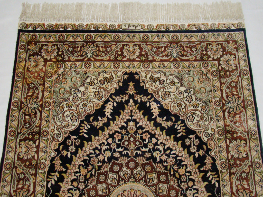 Antique Hereke silk wall carpet glory eye motif multicolor close-up detail CA014