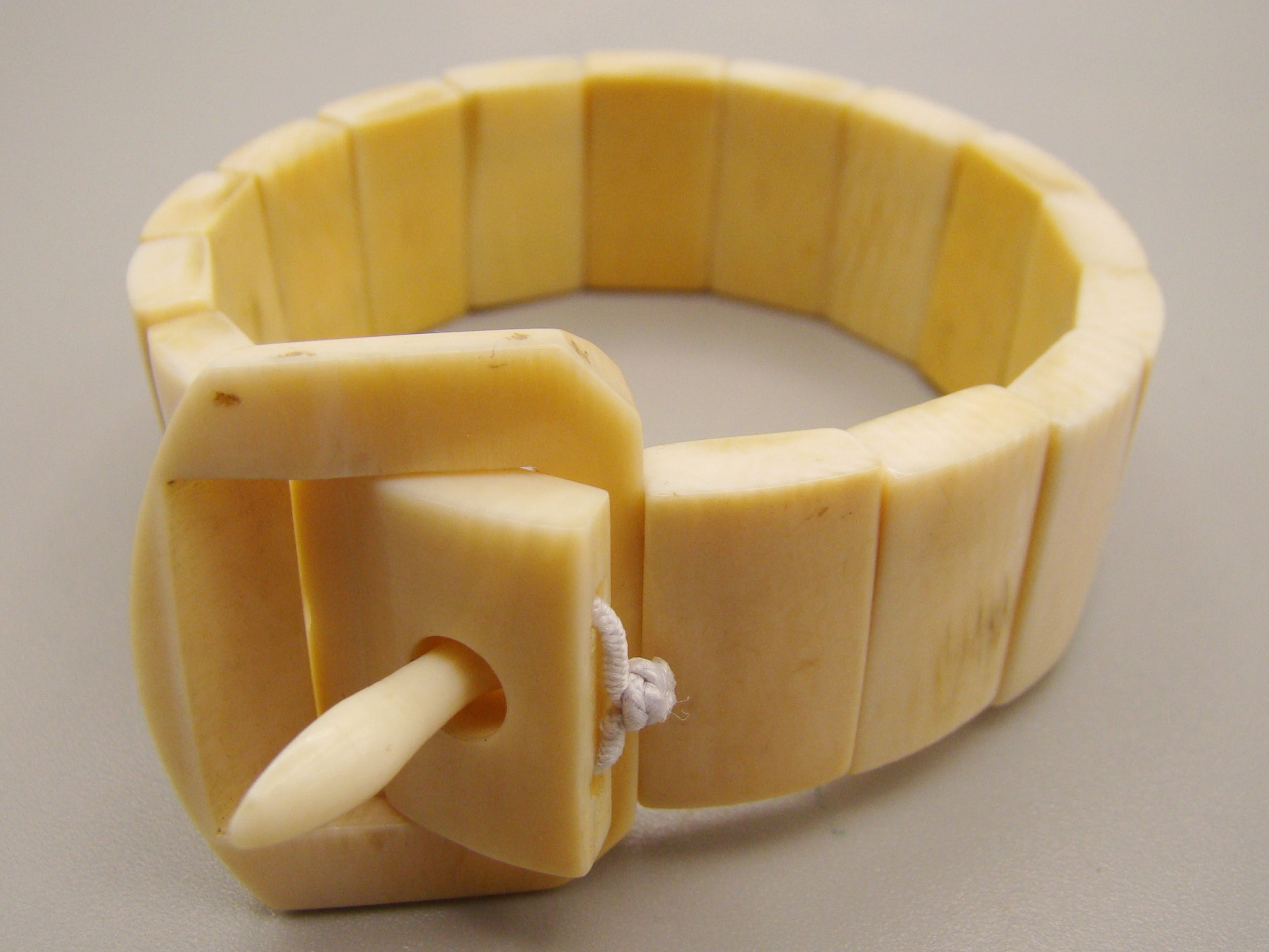 Antique Natural Elephant Ivory Bracelet - Kingdom of Antique Arts