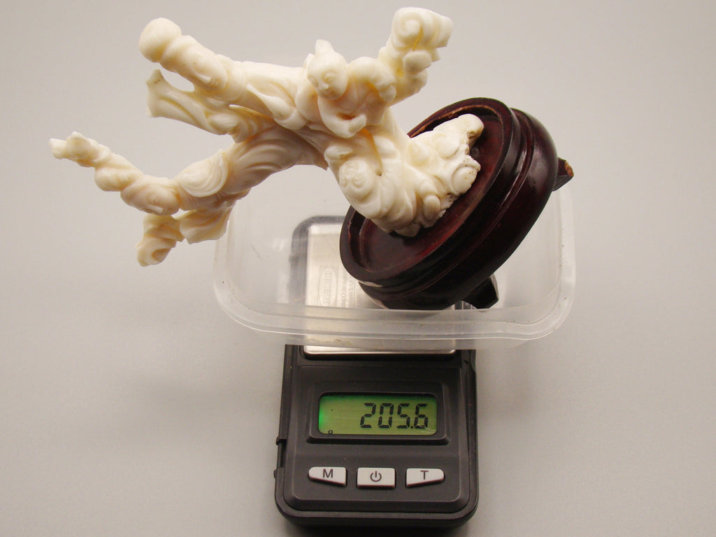 antique coral, natural coral, undyed coral, white Angel skin coral, Italian coral, pacific coral, Sardinian Coral, sea coral, Mediterranean coral, Mediterranean Figurine, Mediterranean white angel skin, Mediterranean sculpture, coral sculpture, coral figurine, Asien coral, Asien figurine, handcarved coral