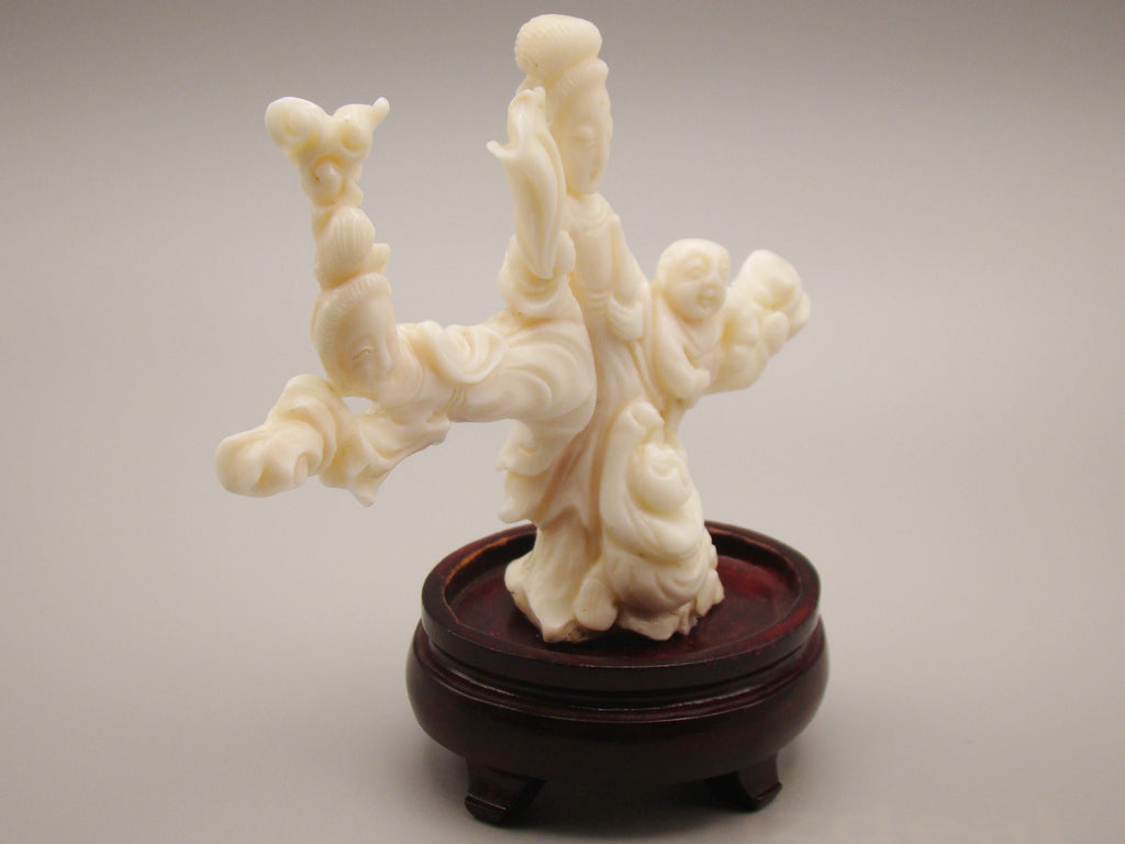 antique coral, natural coral, undyed coral, white Angel skin coral, Italian coral, pacific coral, Sardinian Coral, sea coral, Mediterranean coral, Mediterranean Figurine, Mediterranean white angel skin, Mediterranean sculpture, coral sculpture, coral figurine, Asien coral, Asien figurine, handcarved coral