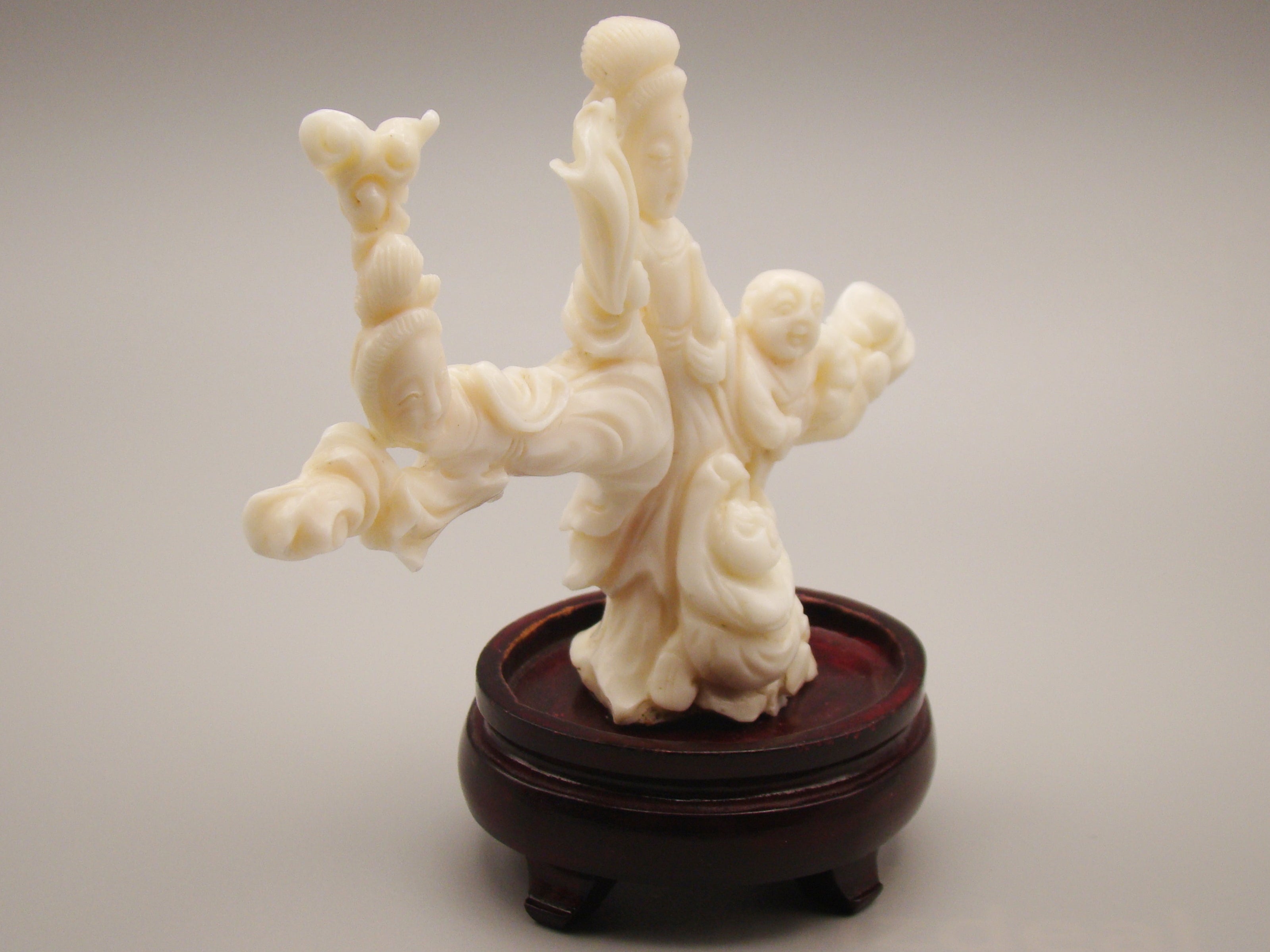 antique coral, natural coral, undyed coral, white Angel skin coral, Italian coral, pacific coral, Sardinian Coral, sea coral, Mediterranean coral, Mediterranean Figurine, Mediterranean white angel skin, Mediterranean sculpture, coral sculpture, coral figurine, Asien coral, Asien figurine, handcarved coral