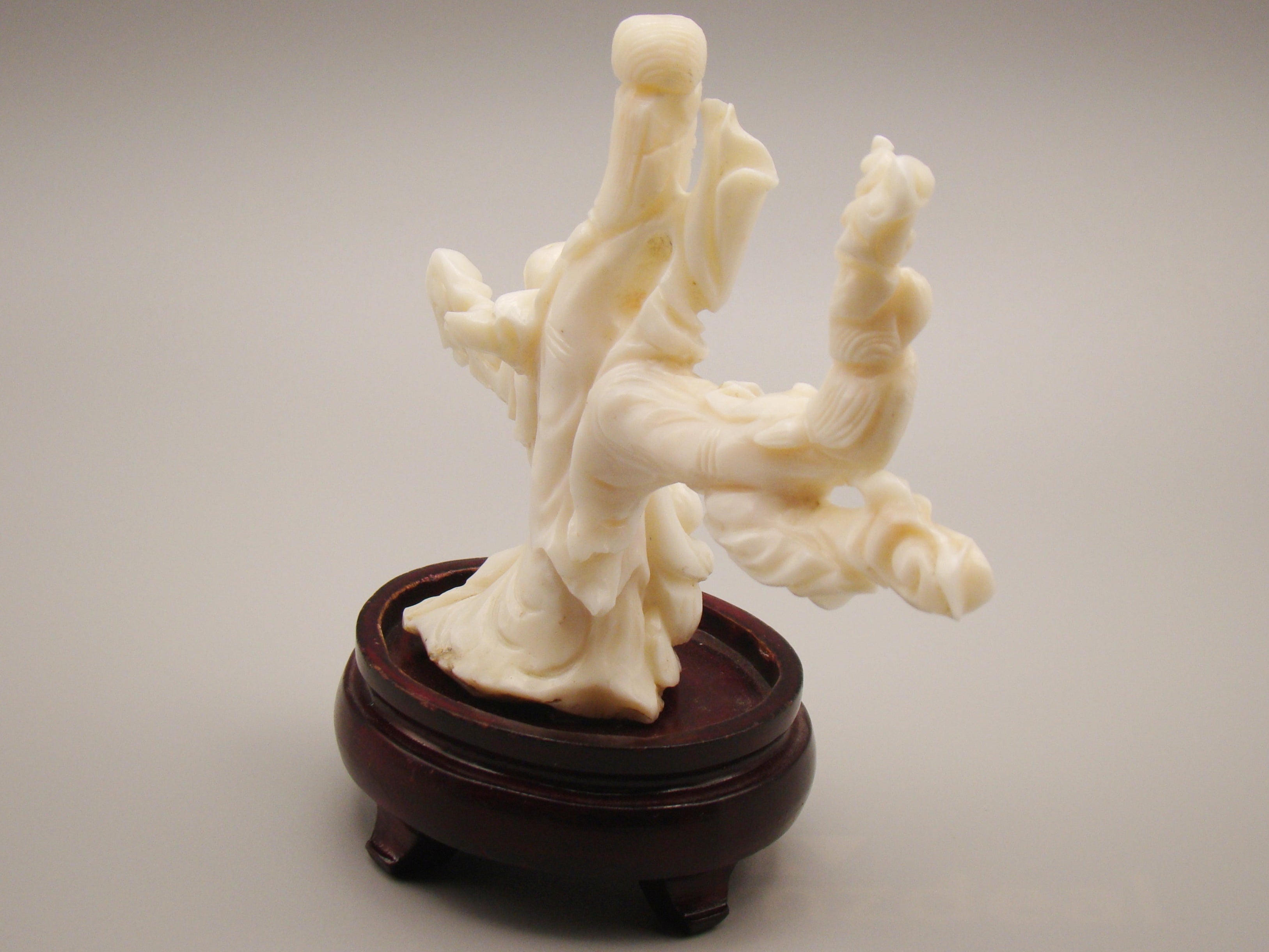 antique coral, natural coral, undyed coral, white Angel skin coral, Italian coral, pacific coral, Sardinian Coral, sea coral, Mediterranean coral, Mediterranean Figurine, Mediterranean white angel skin, Mediterranean sculpture, coral sculpture, coral figurine, Asien coral, Asien figurine, handcarved coral