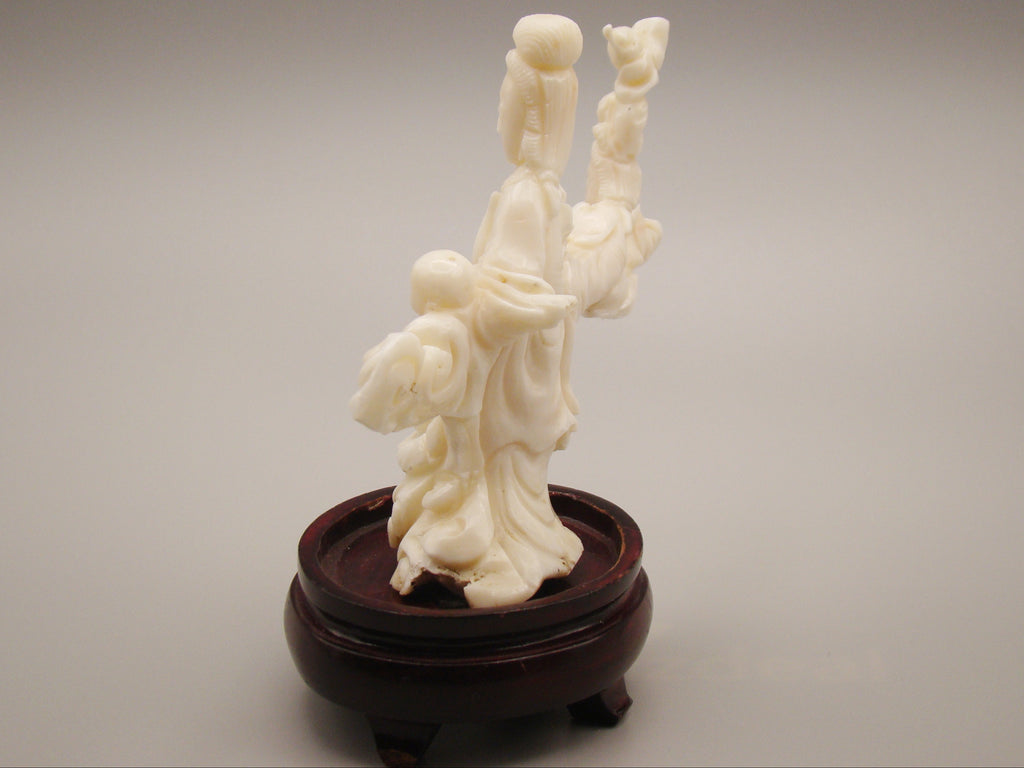 antique coral, natural coral, undyed coral, white Angel skin coral, Italian coral, pacific coral, Sardinian Coral, sea coral, Mediterranean coral, Mediterranean Figurine, Mediterranean white angel skin, Mediterranean sculpture, coral sculpture, coral figurine, Asien coral, Asien figurine, handcarved coral