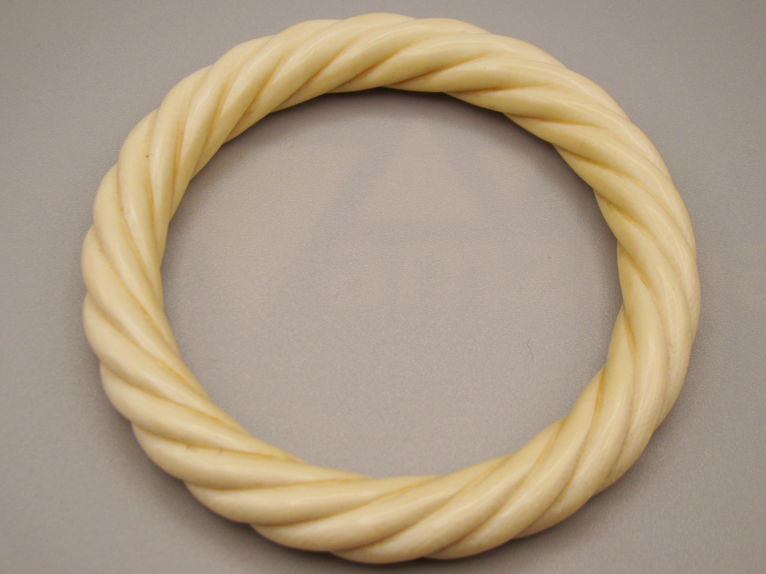 Antique Natural Elephant Ivory Bracelet - Kingdom of Antique Arts
