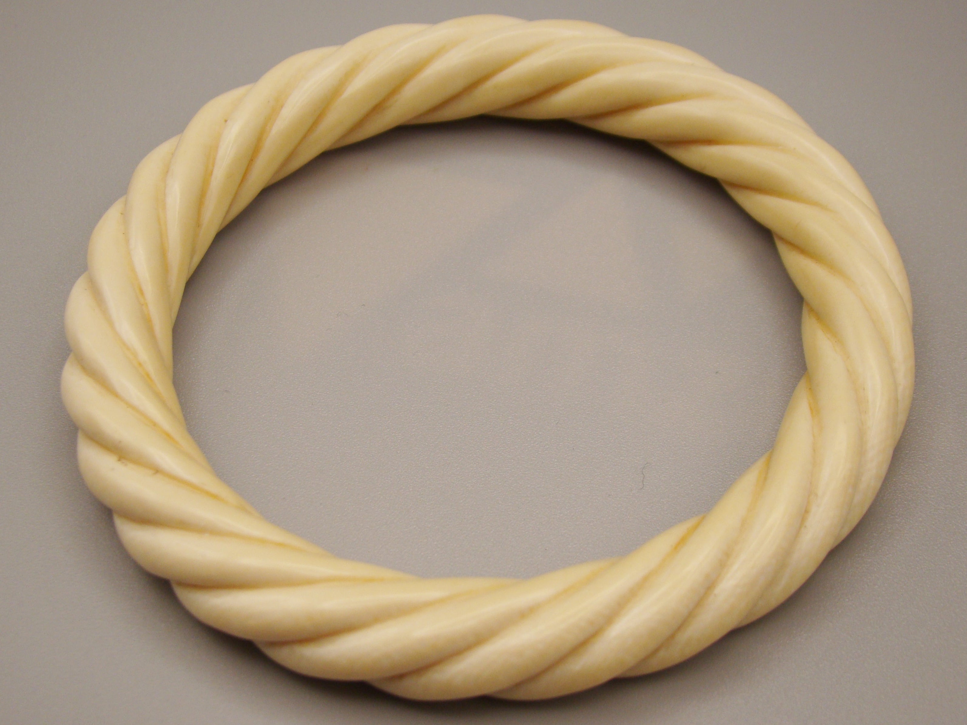Antique Natural Elephant Ivory Bracelet - Kingdom of Antique Arts