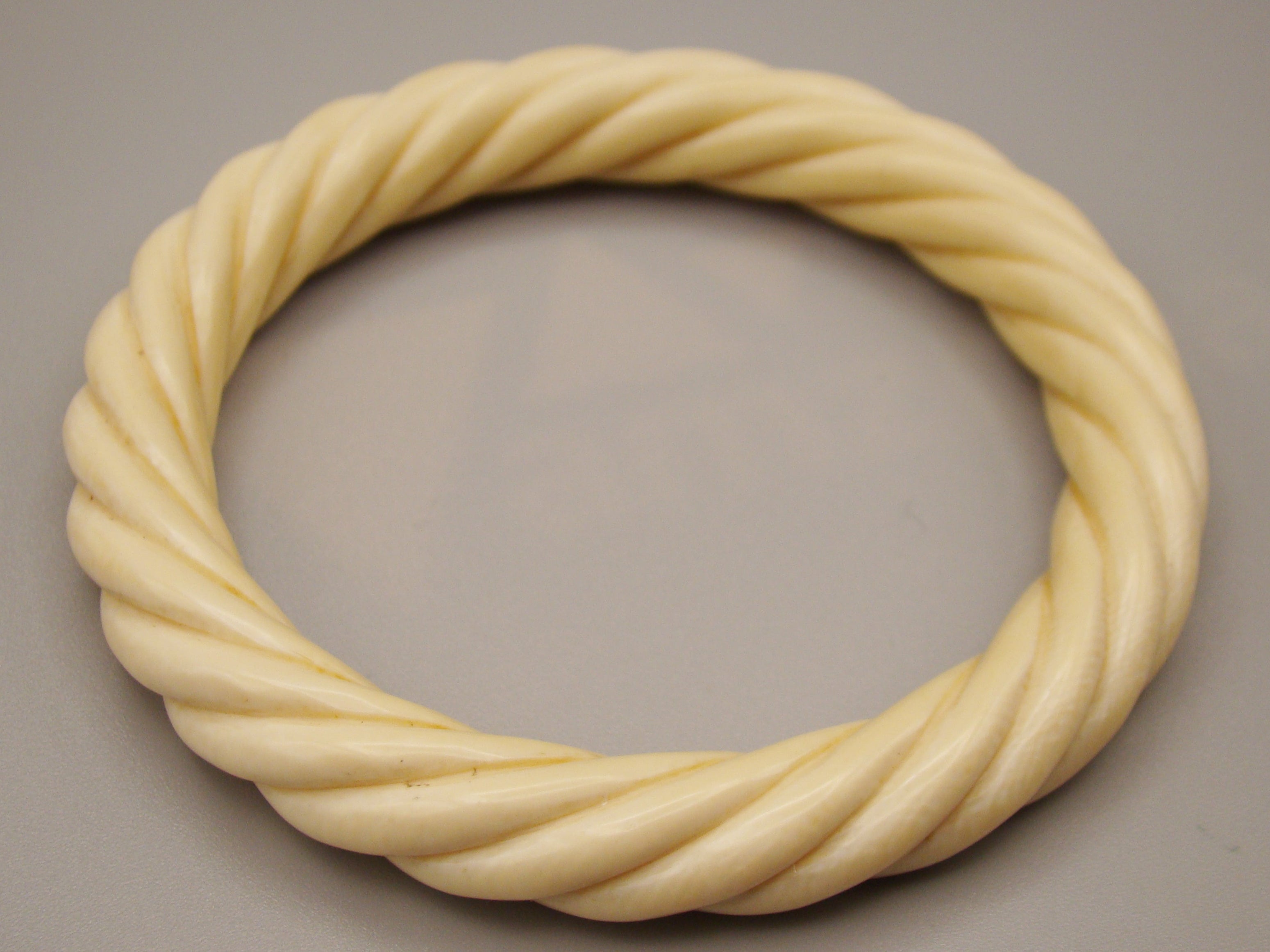 Antique Natural Elephant Ivory Bracelet - Kingdom of Antique Arts