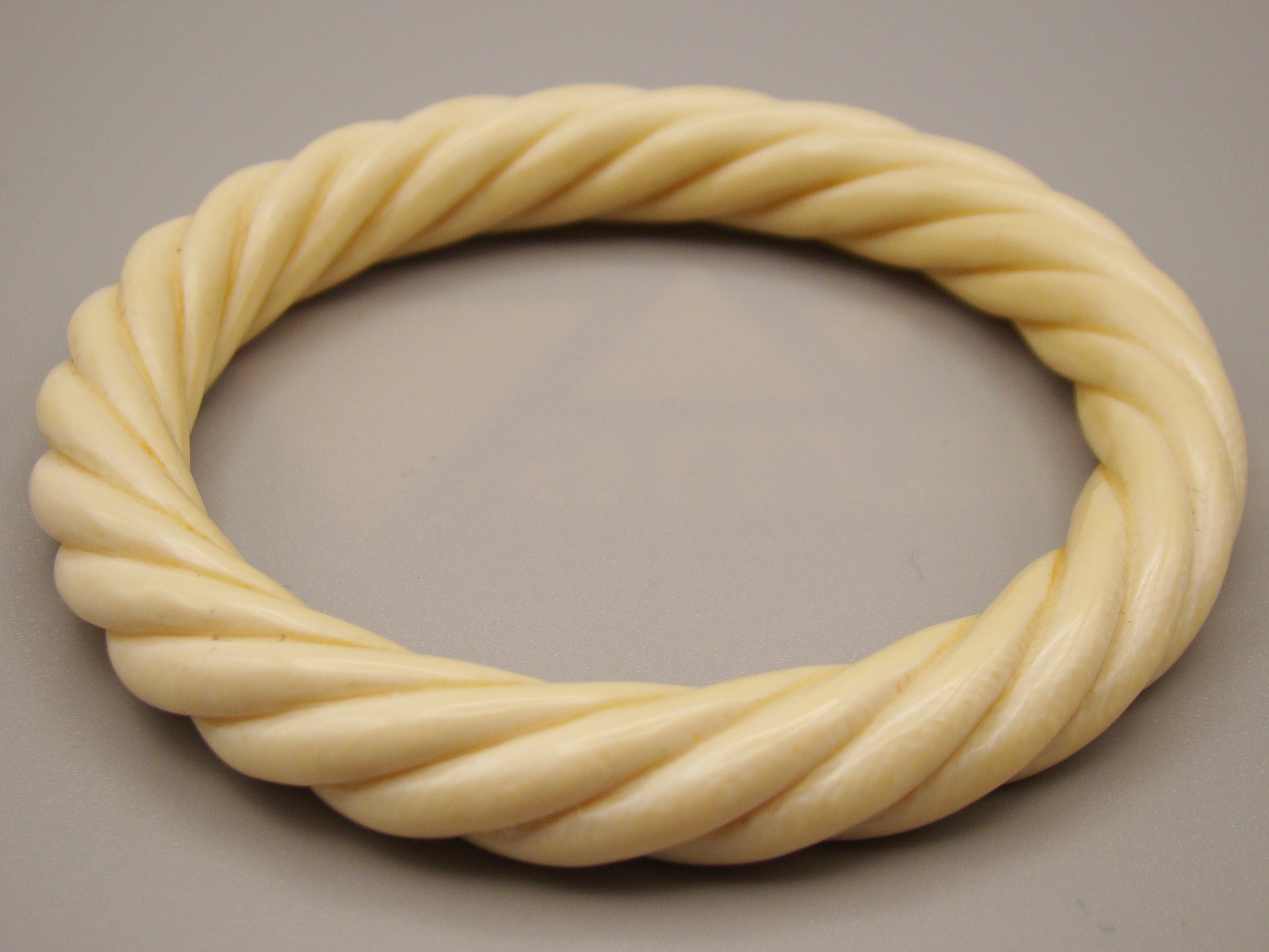 Antique Natural Elephant Ivory Bracelet - Kingdom of Antique Arts