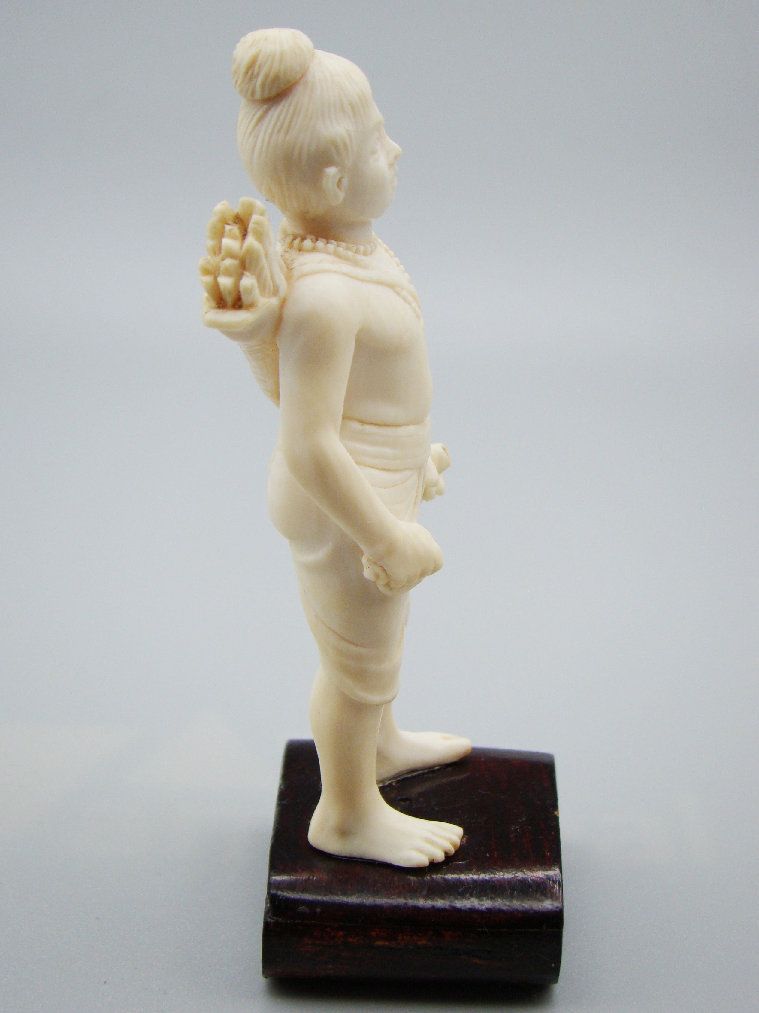 Antique Ivory, Natural Ivory, Ivory Figurine, Mediterranean Ivory, handcarved Ivory, Asien Ivory, Elephant Ivory
