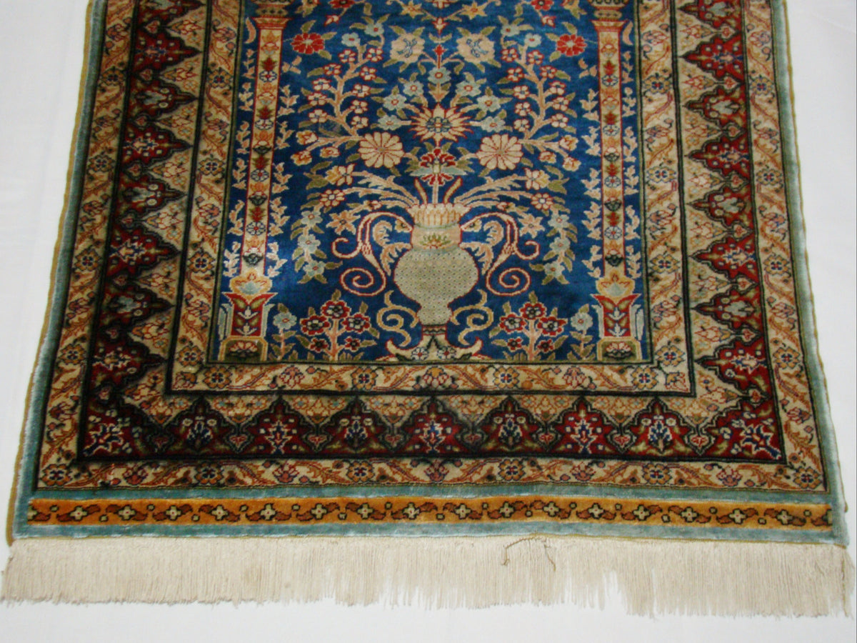 Rare antique Hereke silk wall carpet fine painterly design CA015