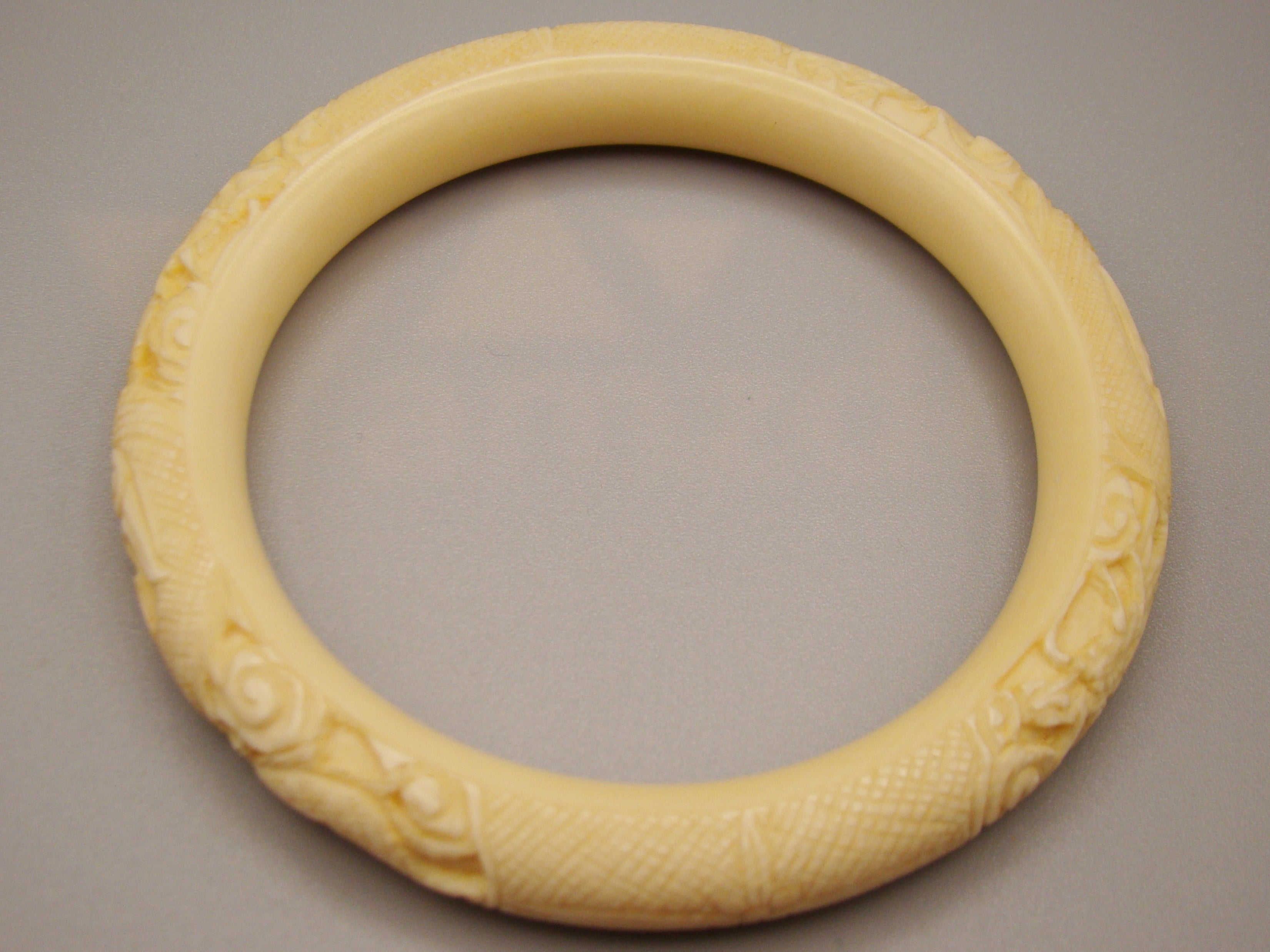 Antique Natural Elephant Ivory Bracelet - Kingdom of Antique Arts