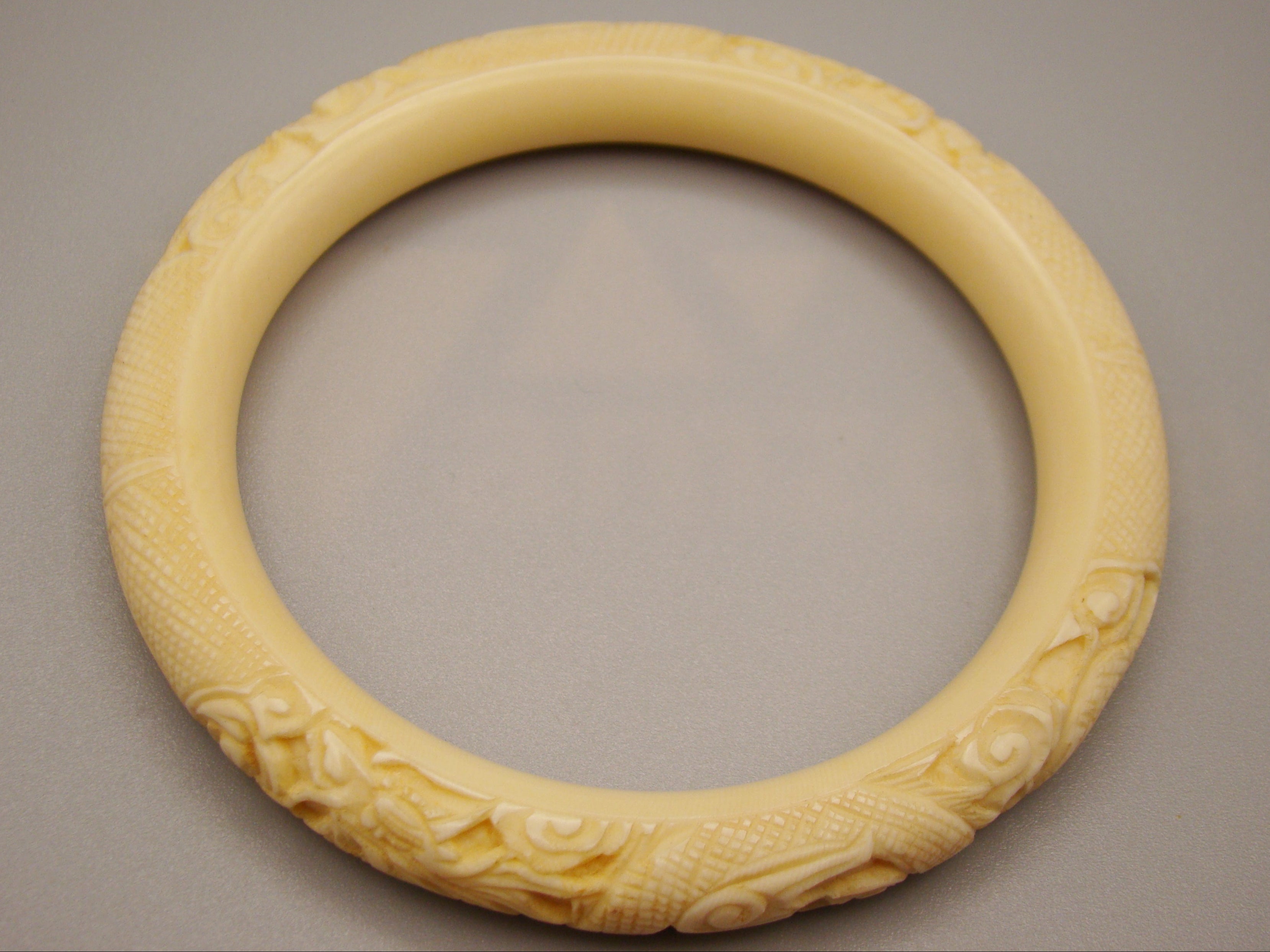 Antique Natural Elephant Ivory Bracelet - Kingdom of Antique Arts