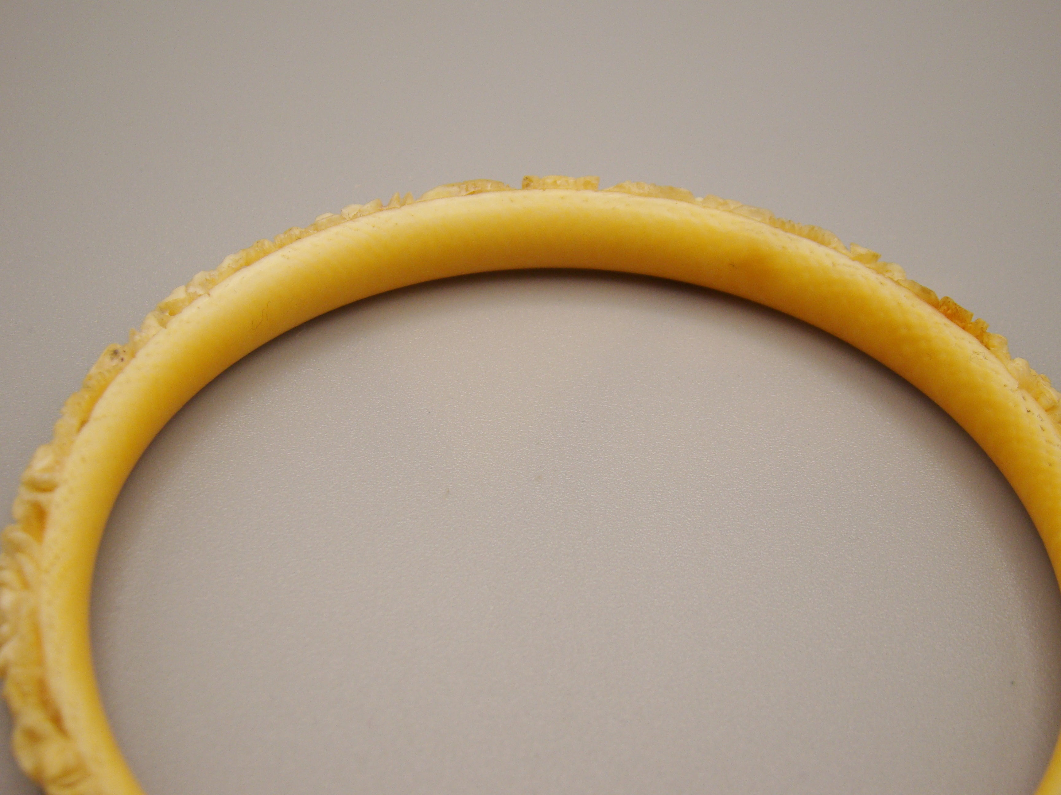 Antique Ivory, Natural Ivory, Ivory Bracelet, Mediterranean Ivory, handcarved Ivory, Asien Ivory, Elephant Ivory