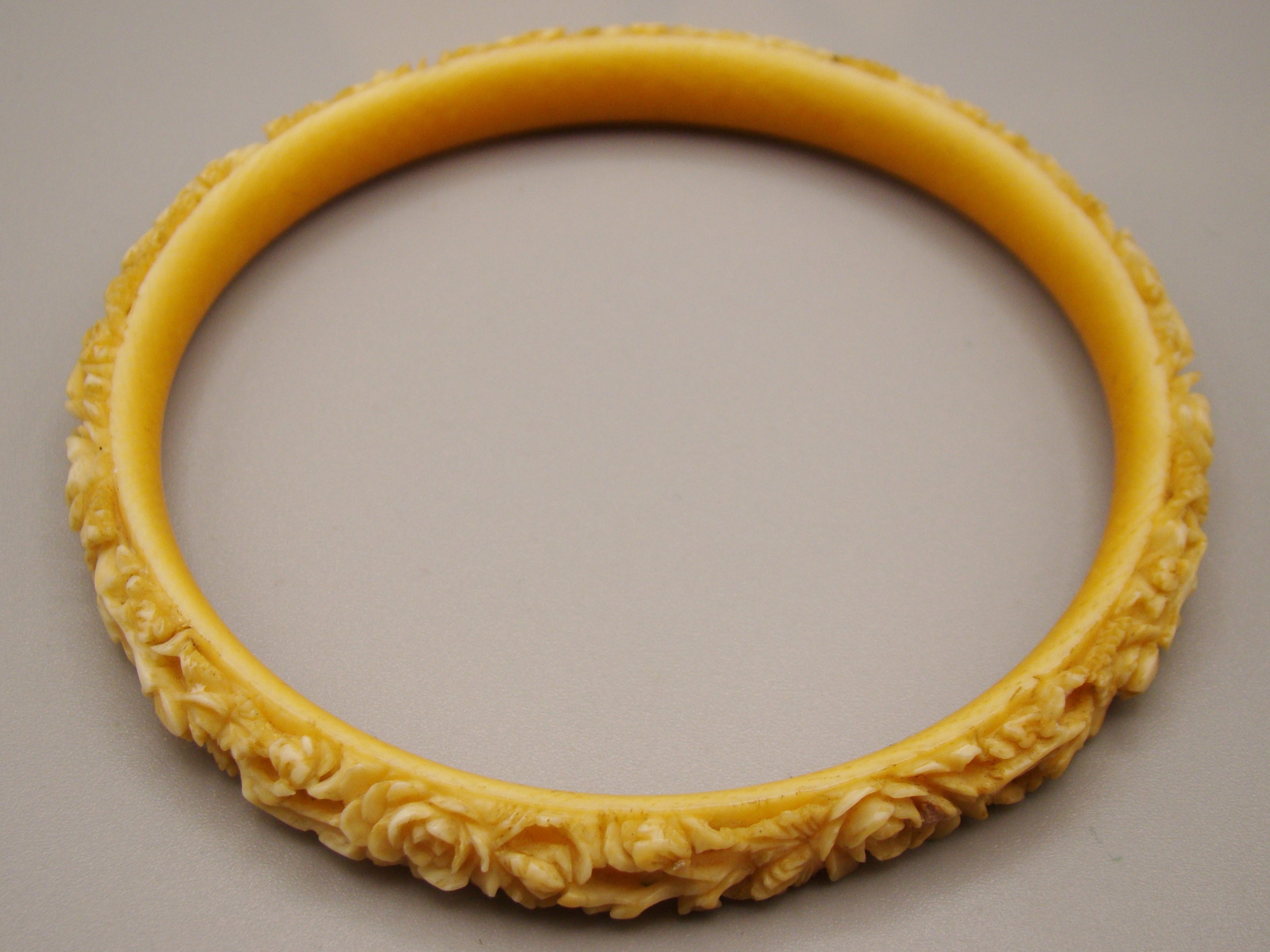 Antique Natural Elephant Ivory Bracelet - Kingdom of Antique Arts