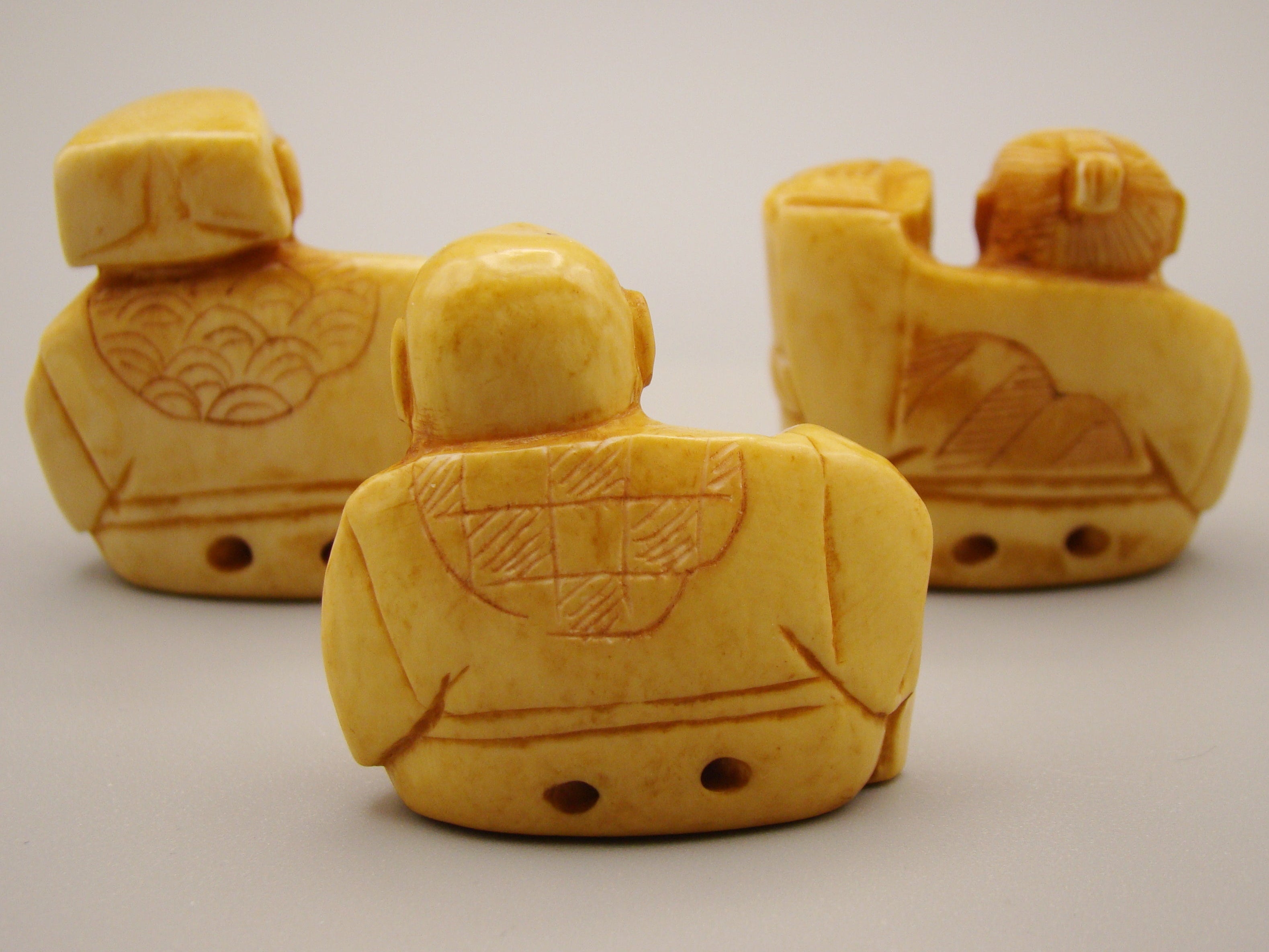 Antique Ivory, Natural Ivory, Ivory Figurine, Mediterranean Ivory, handcarved Ivory, Asien Ivory, Elephant Ivory, Netsuke, Netsuke - Japan, 20th Century