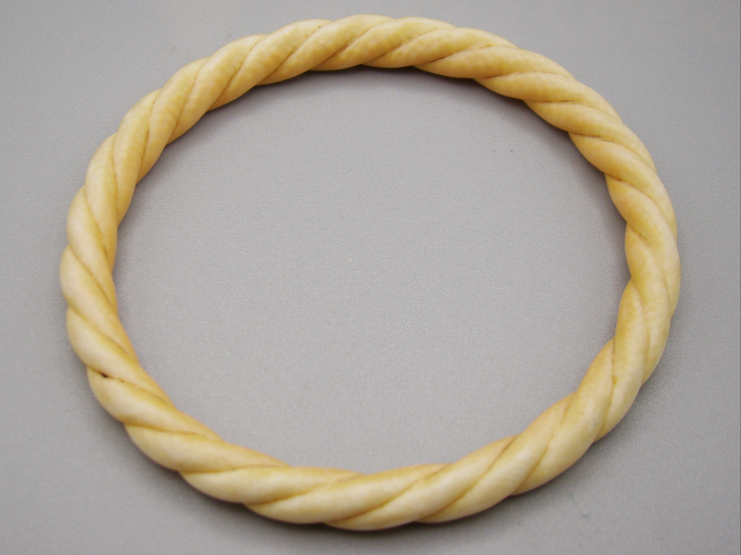 Antique Ivory, Natural Ivory, Ivory Bracelet, Mediterranean Ivory, handcarved Ivory, Asien Ivory, Elephant Ivory