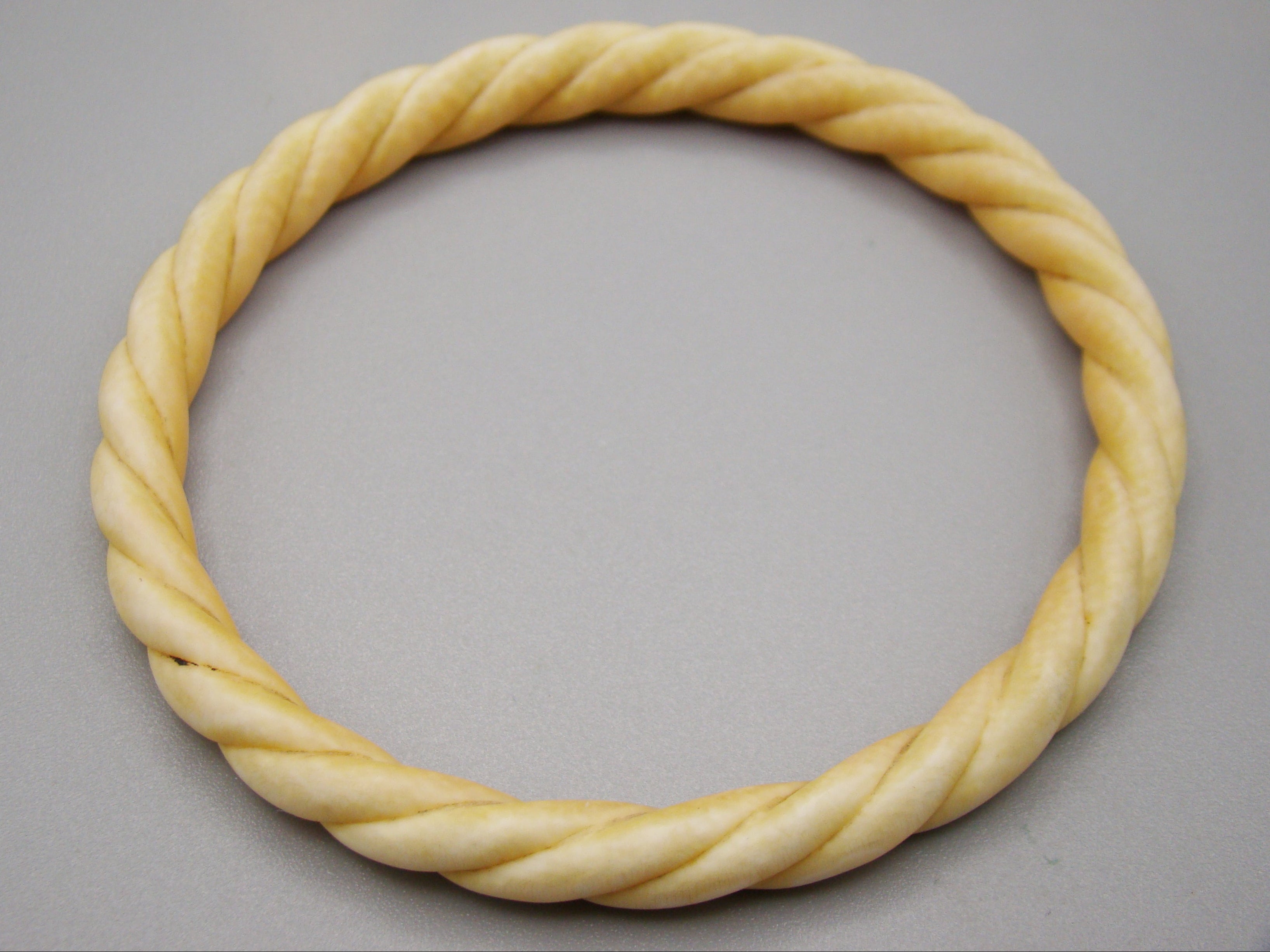 Antique Ivory, Natural Ivory, Ivory Bracelet, Mediterranean Ivory, handcarved Ivory, Asien Ivory, Elephant Ivory