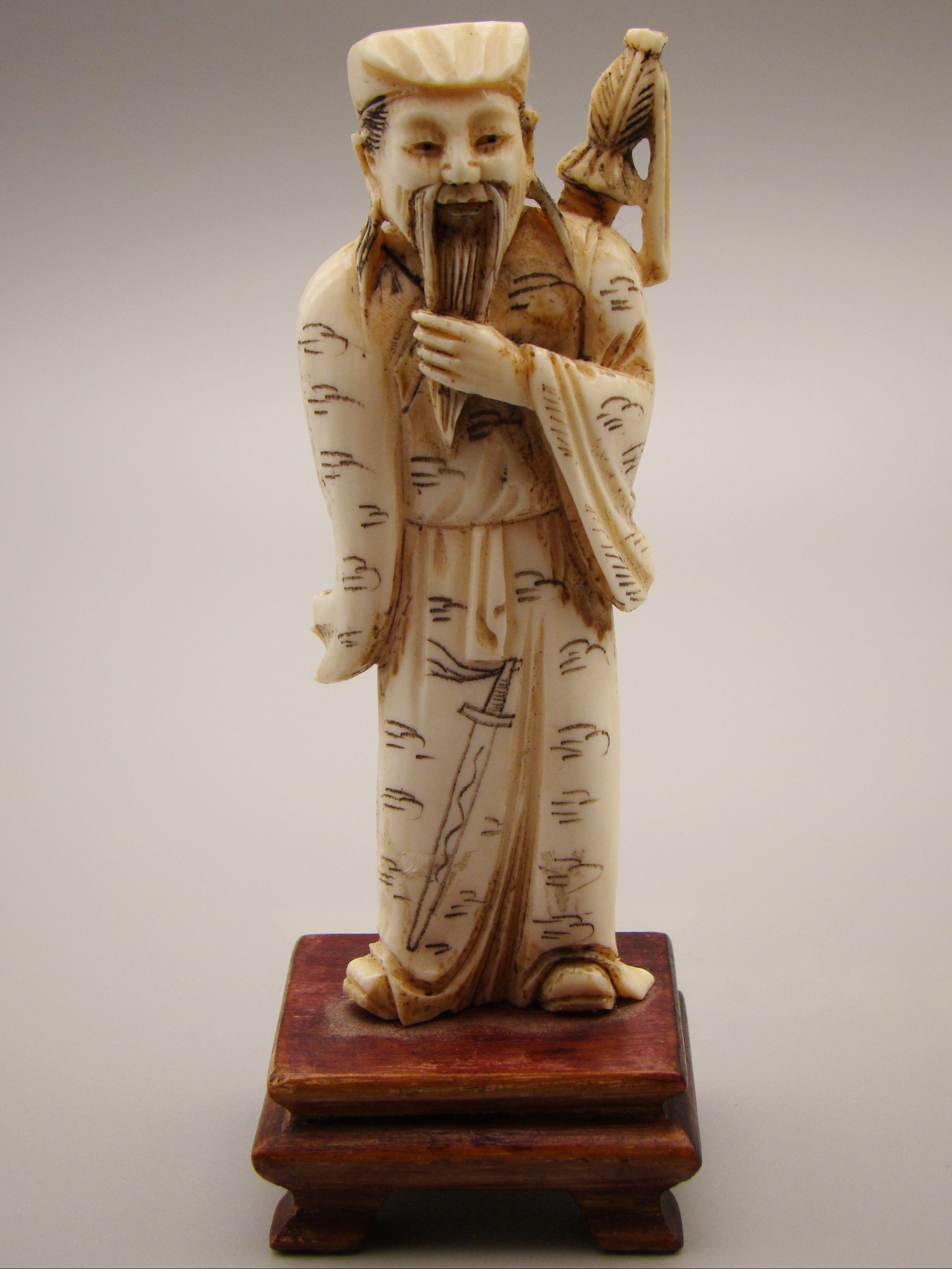 Antique Natural Elephant Ivory Figur - Handcarved - Netsuke Signed - Japan - Kingdom of Antique Arts