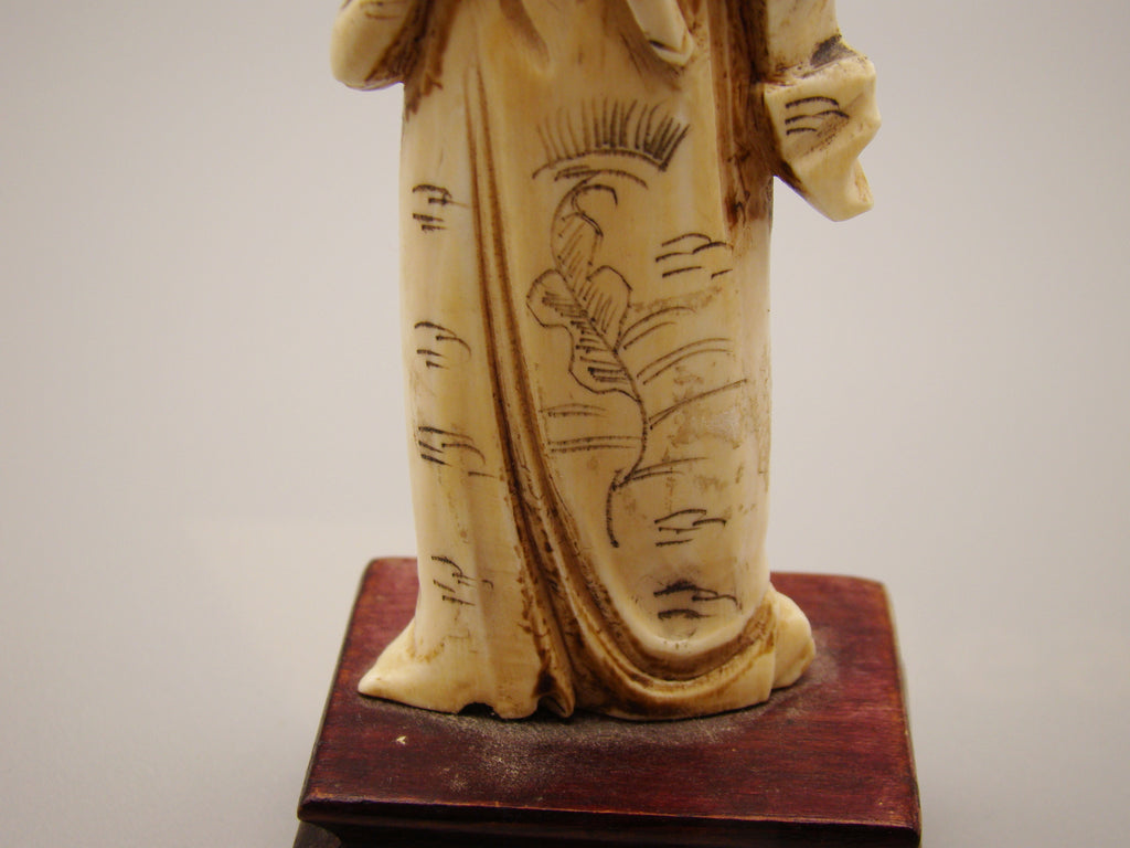 Antique Natural Elephant Ivory Figur - Handcarved - Netsuke Signed - Japan - Kingdom of Antique Arts