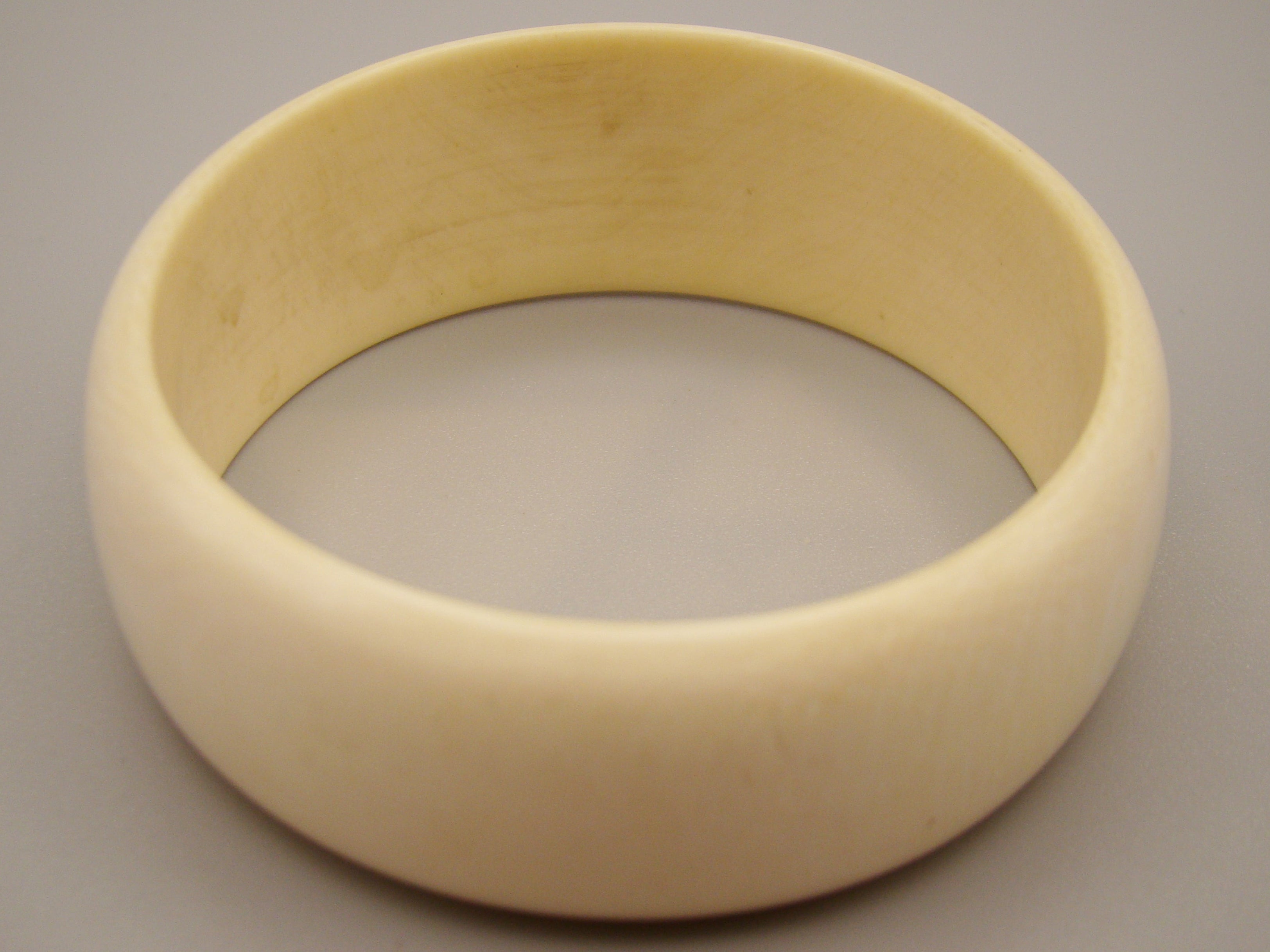 Antique Natural Elephant Ivory Bracelet - Kingdom of Antique Arts